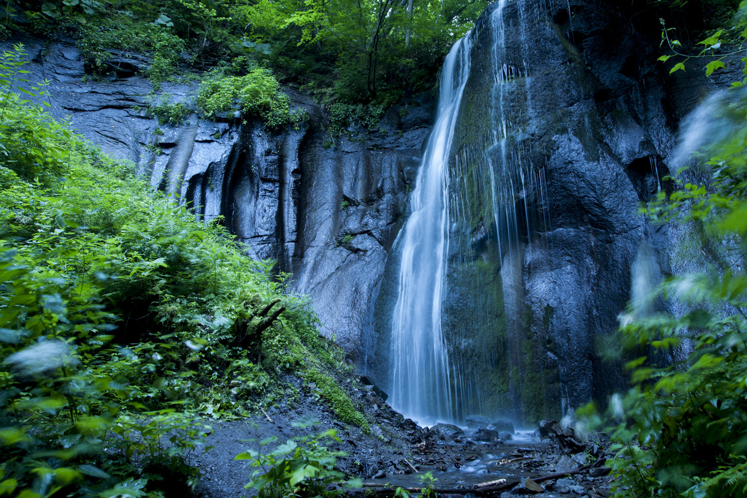Nikon D3X sample photo. Night waterfall photography