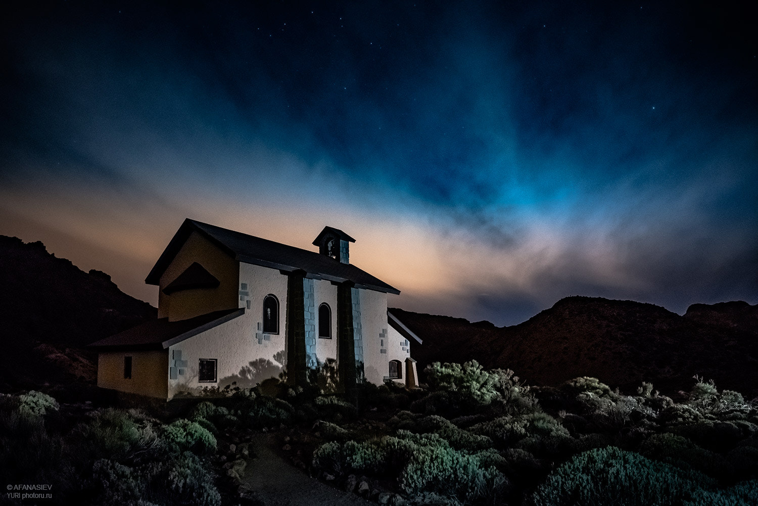 Sony FE 28mm F2 sample photo. Night in tenerife photography
