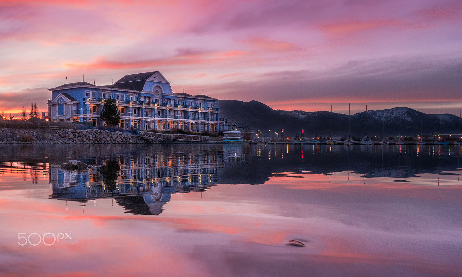 Samsung NX1 + Samsung NX 16mm F2.4 Pancake sample photo. Marina sunrise photography
