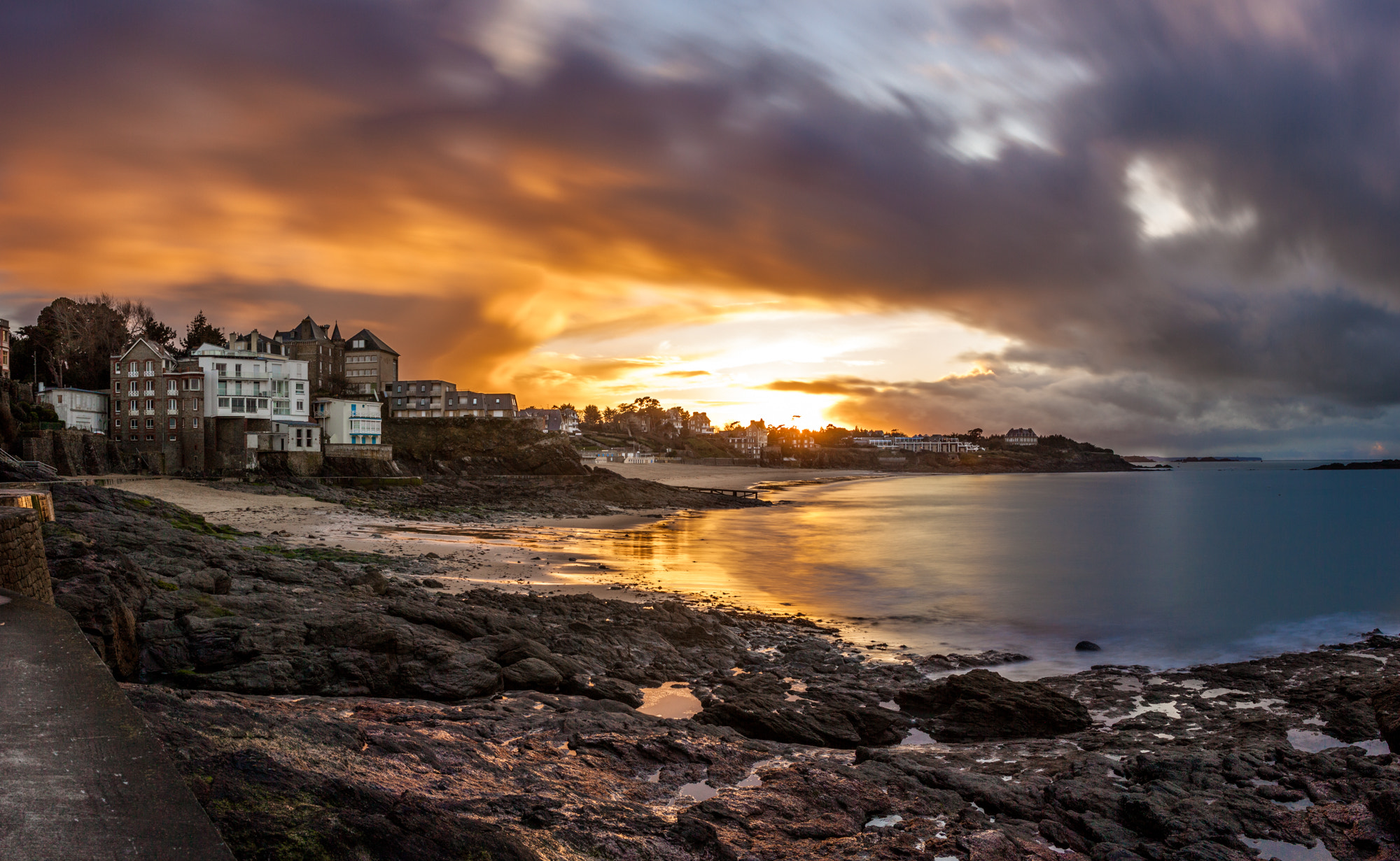Canon EF-S 24mm F2.8 STM sample photo. Couché de soleil sur dinard photography
