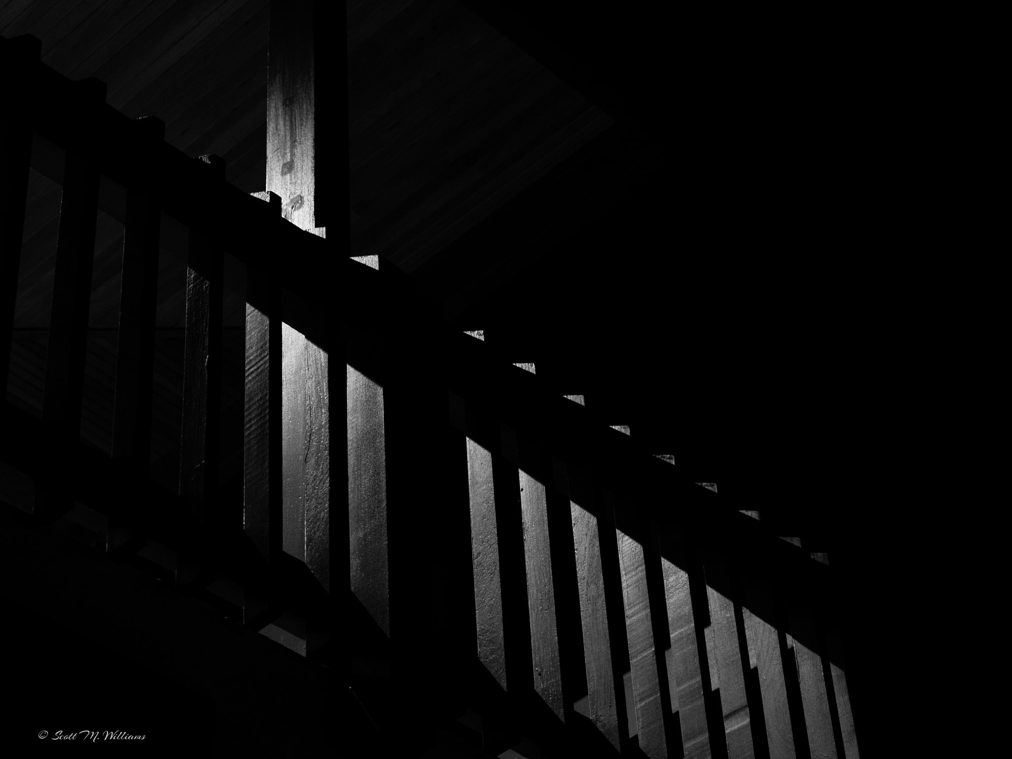 Olympus OM-D E-M5 + Olympus M.Zuiko Digital ED 40-150mm F2.8 Pro sample photo. Night beams photography
