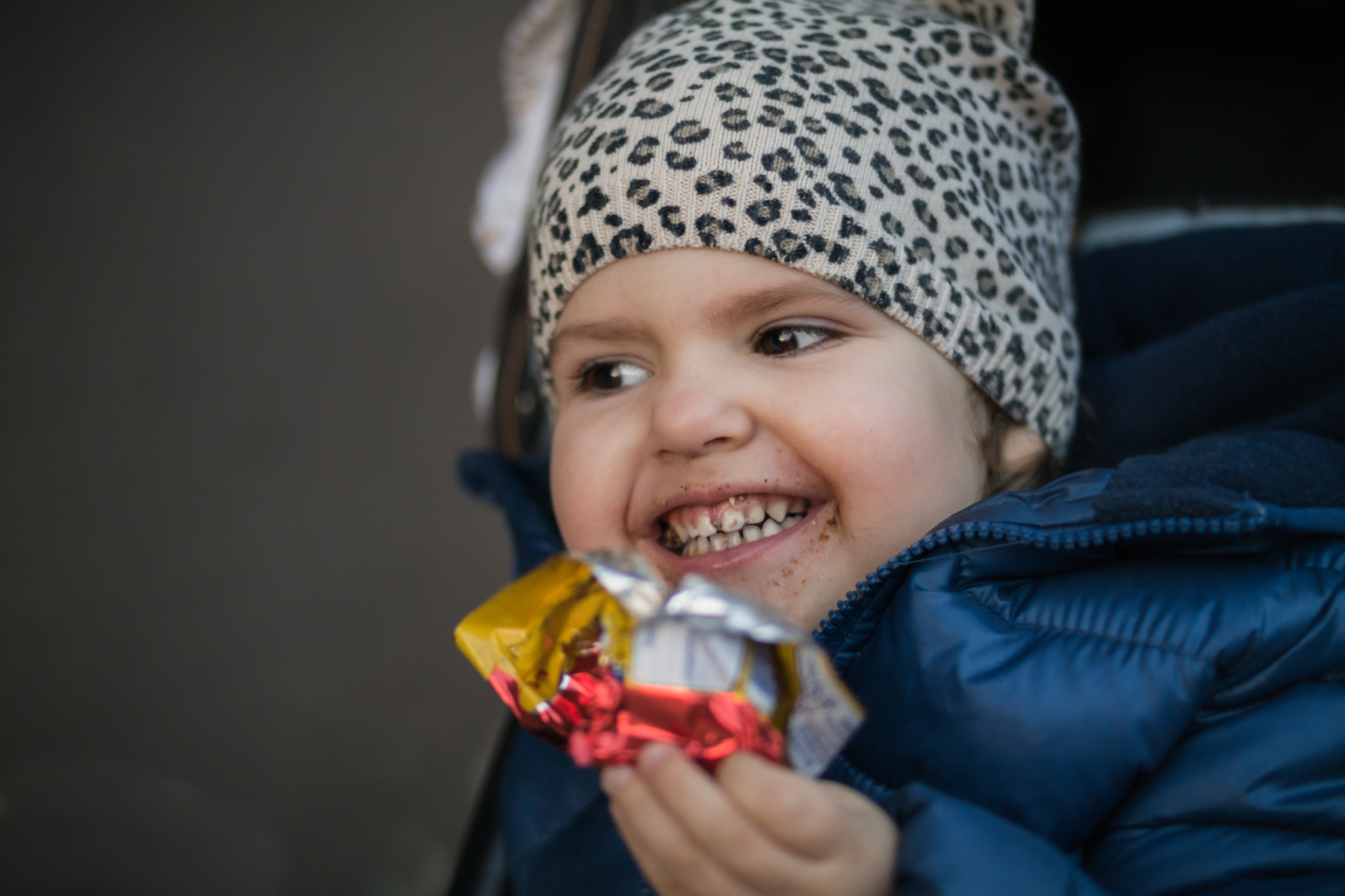 Samsung NX300 + NX 45mm F1.8 [T6] 2D/3D sample photo. The world is a better place with some chocolate photography