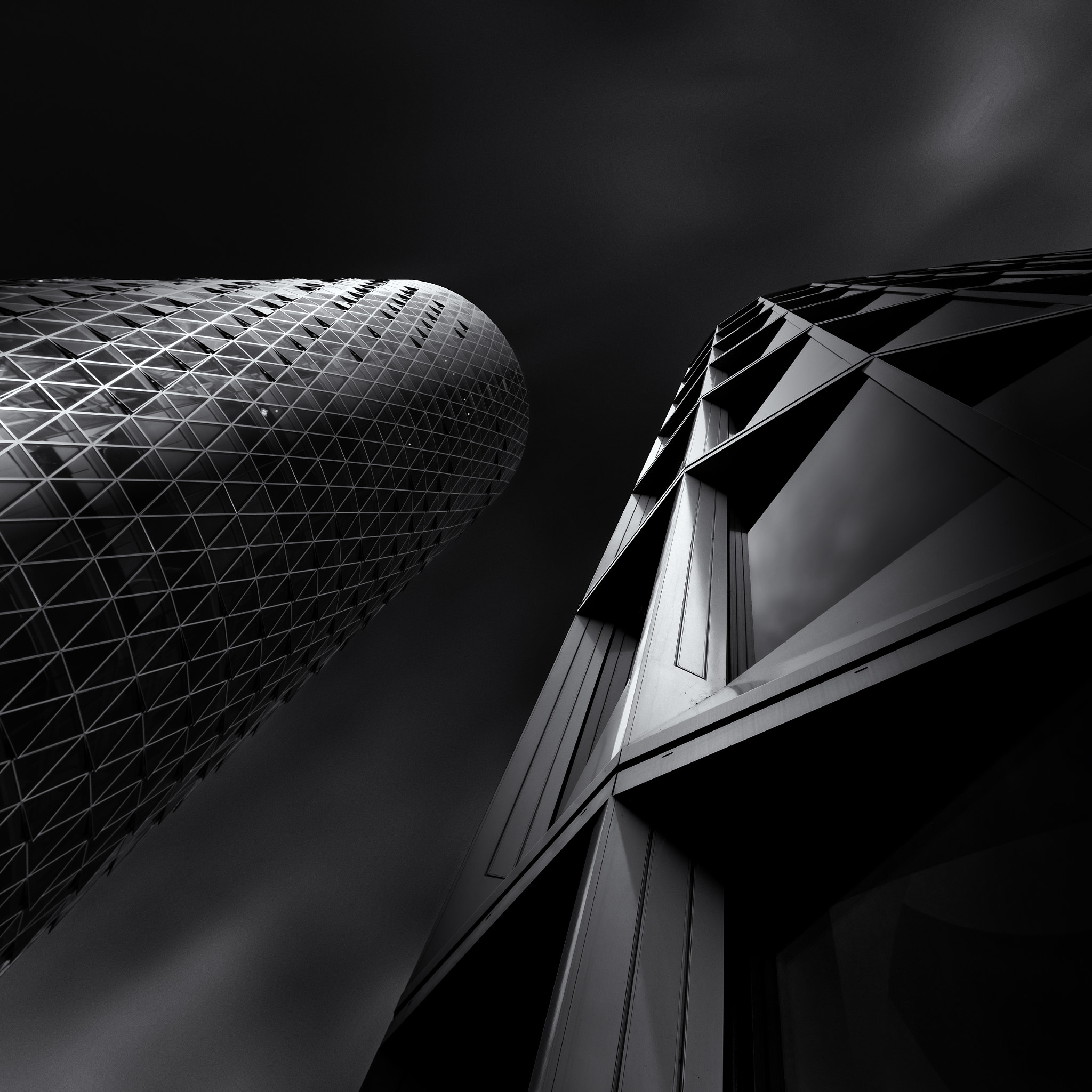 Sony a7R + Canon EF 17-40mm F4L USM sample photo. Noir photography