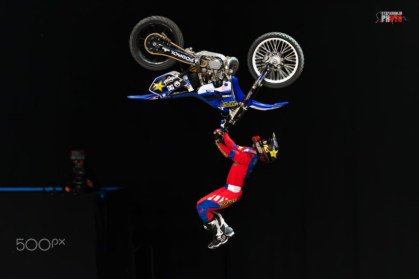 Nikon AF-S Nikkor 300mm F2.8G ED VR II sample photo. Night of the jumps photography