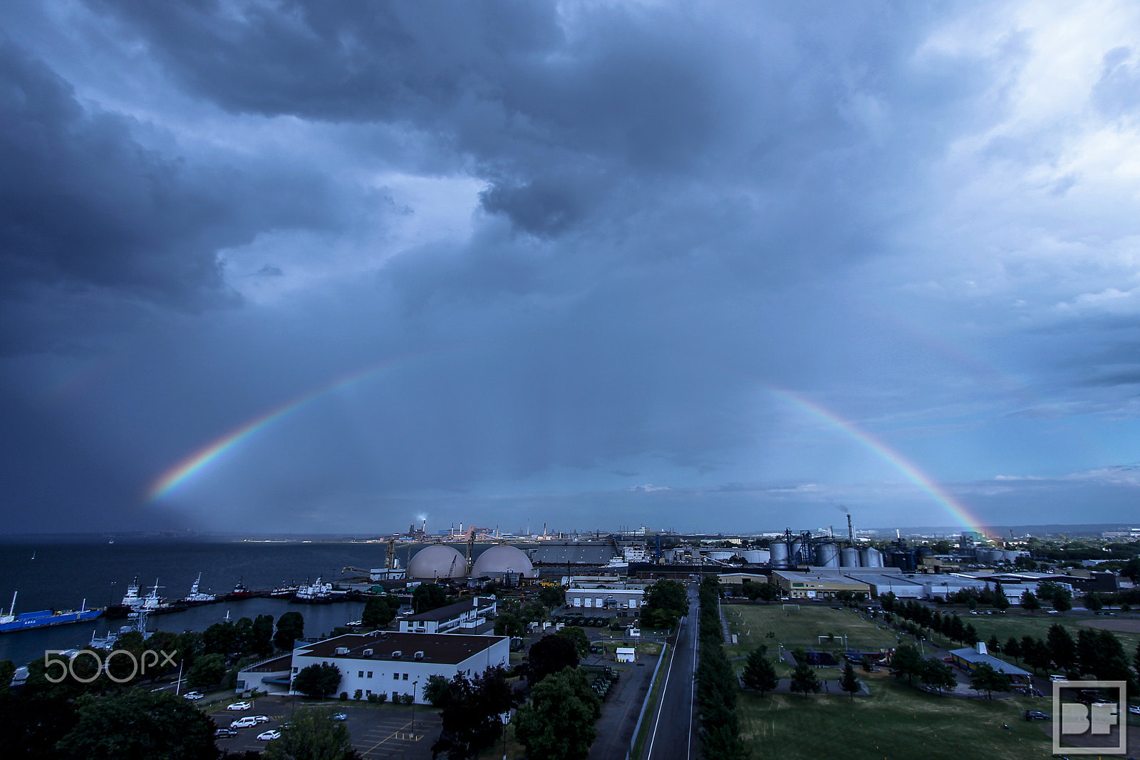 Canon EF-S 10-22mm F3.5-4.5 USM sample photo. Rainbow over the pier photography