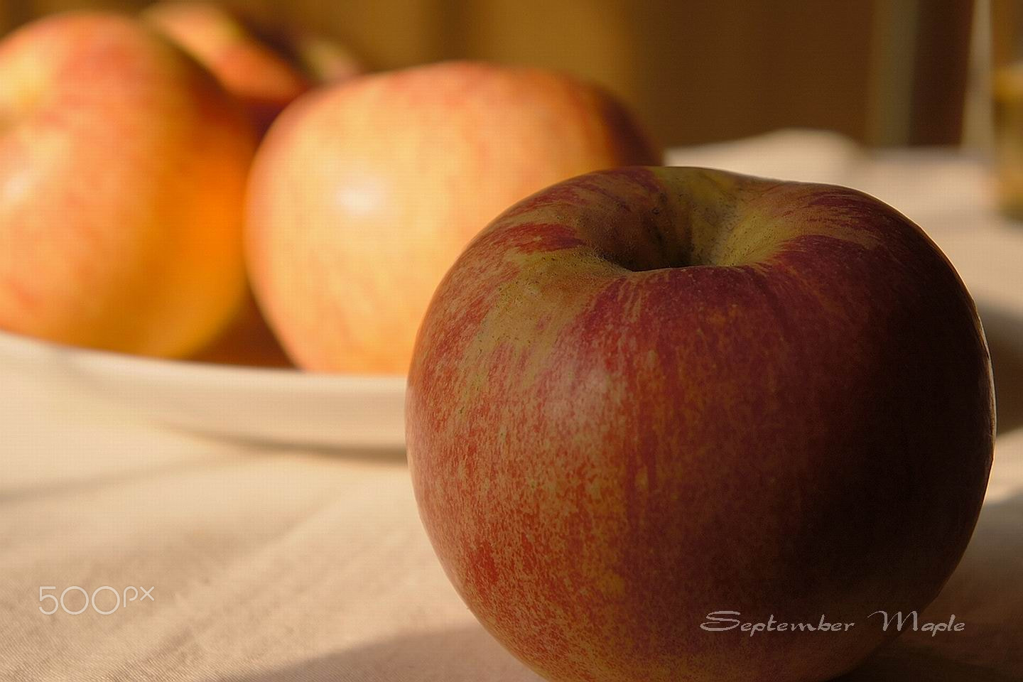 Sony NEX-5C sample photo. 阴影里的苹果 photography