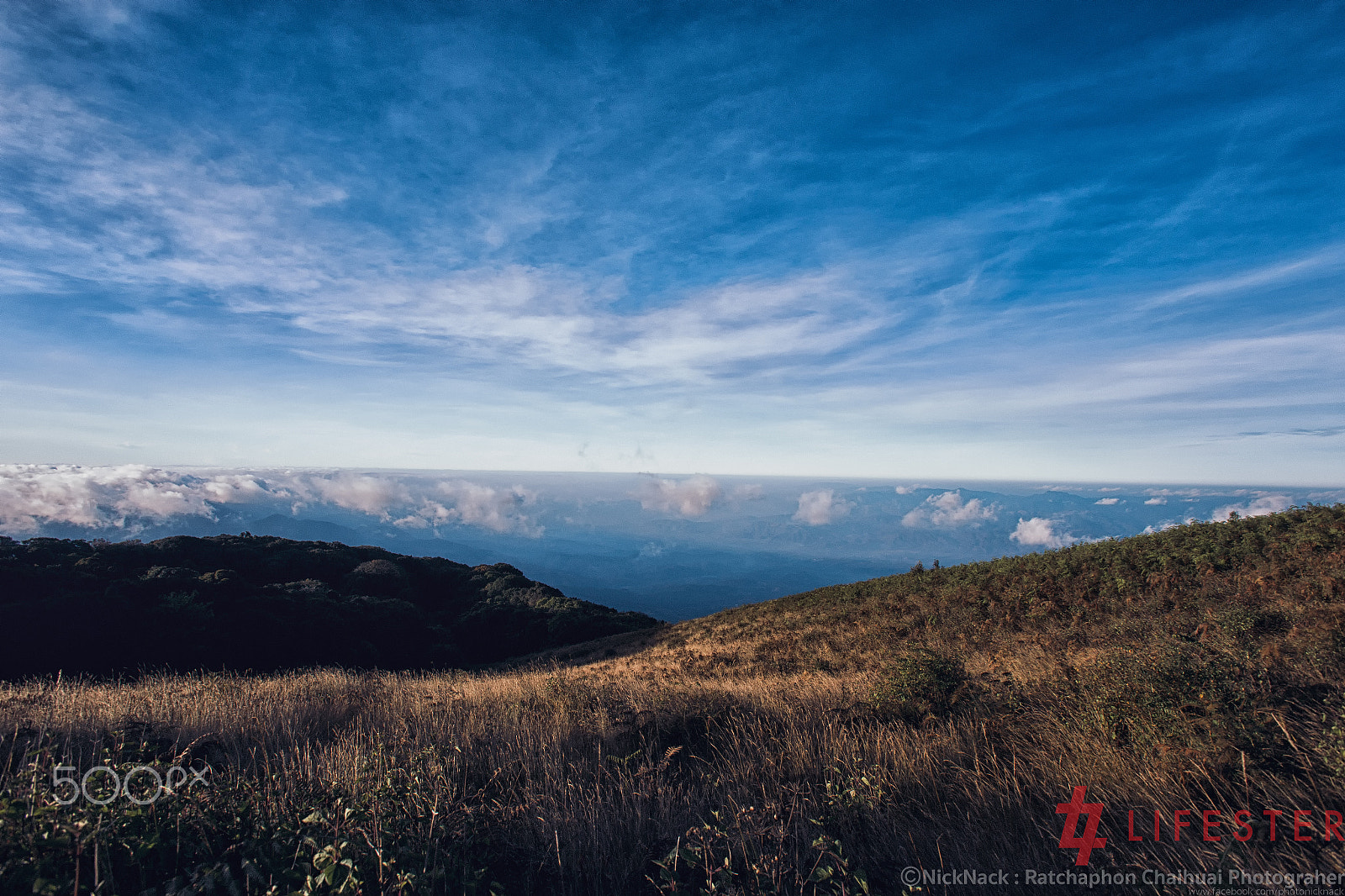 Canon EOS 6D + Canon EF 16-35mm F2.8L USM sample photo. Hill with blue sky via california tone photography