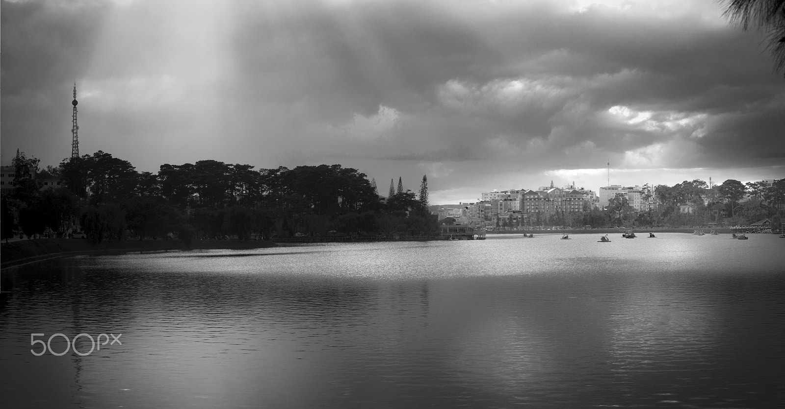 Canon EOS 600D (Rebel EOS T3i / EOS Kiss X5) sample photo. Da lat dreams photography