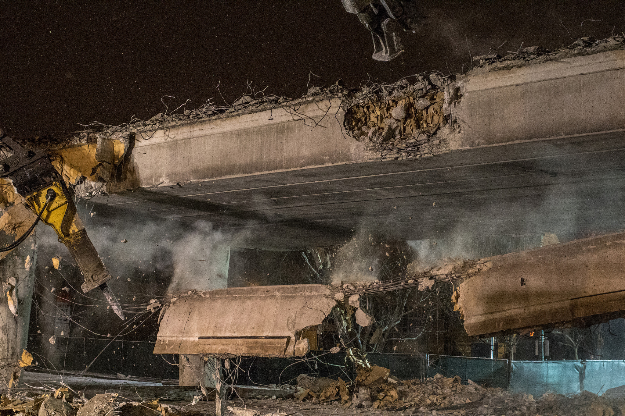 Canon EF 35mm F1.4L USM sample photo. Belmont flyover destroyed photography