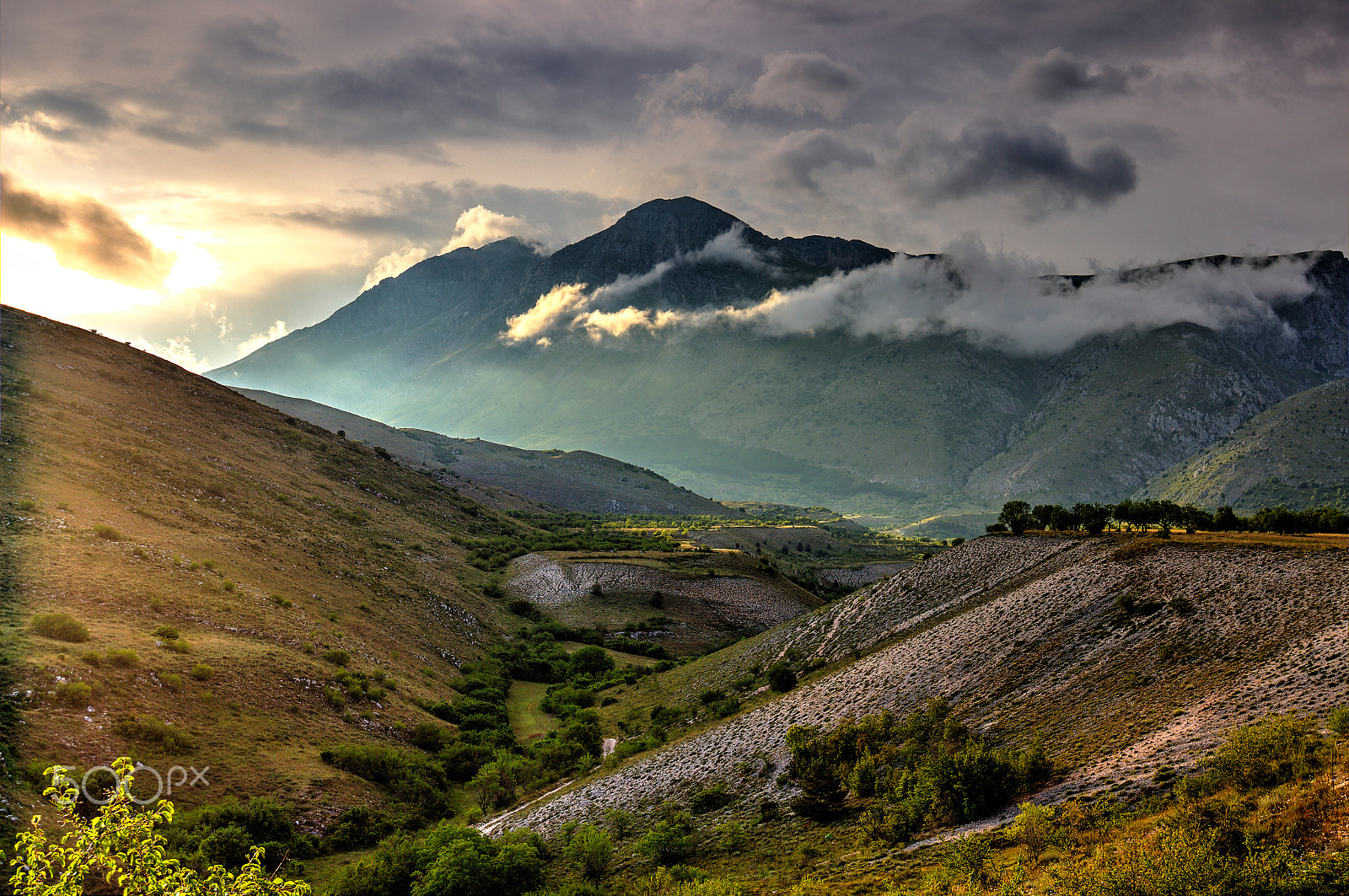 Tokina AT-X 12-28mm F4 Pro DX sample photo. Mount velino photography