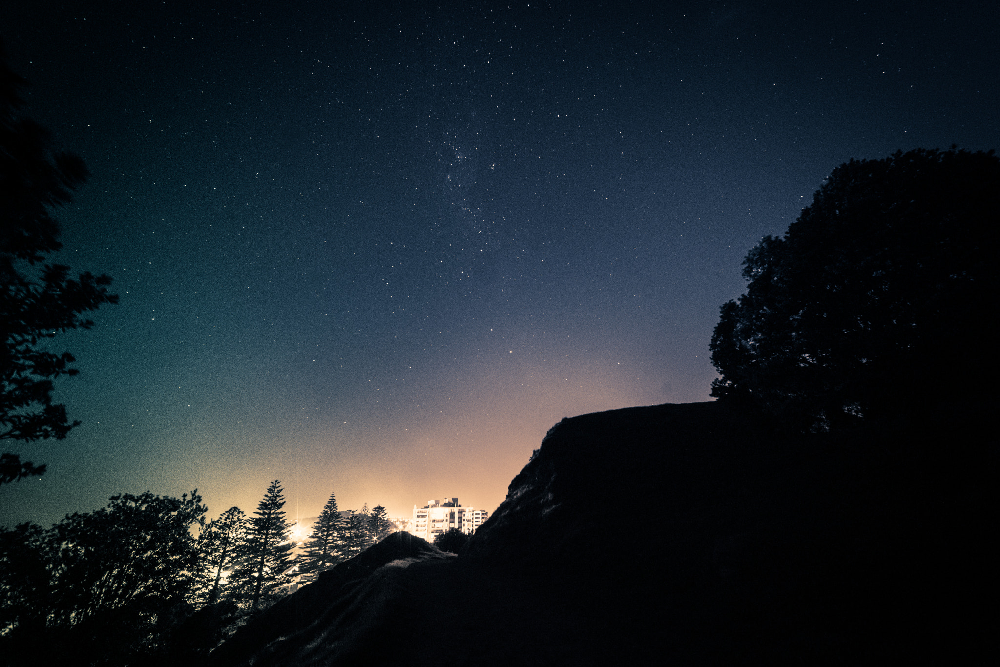 Sony a7R II + Canon EF 14mm F2.8L II USM sample photo. Behind the cliff photography
