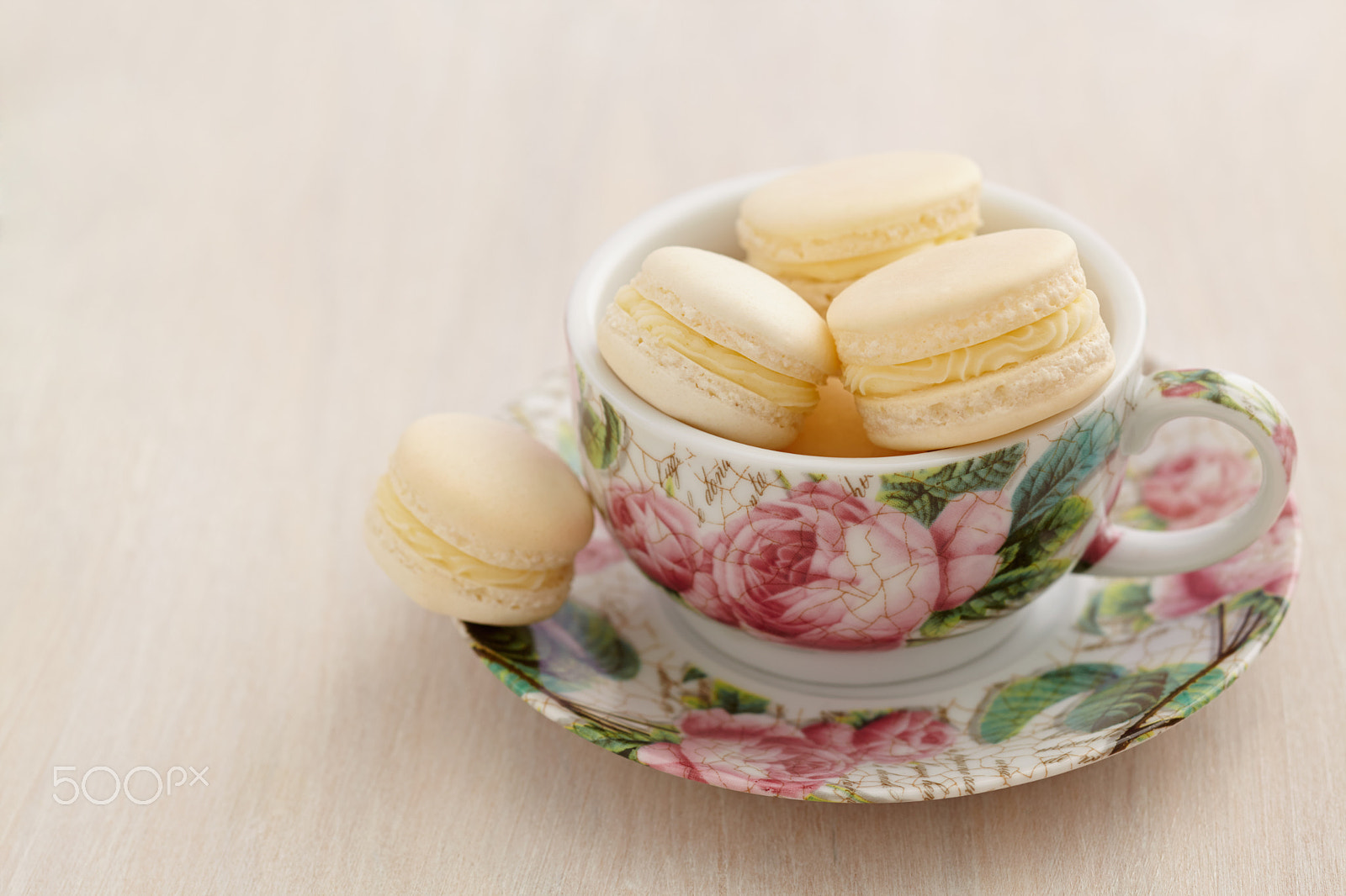 Canon TS-E 90mm F2.8 Tilt-Shift sample photo. White macarons with buttercream filling photography