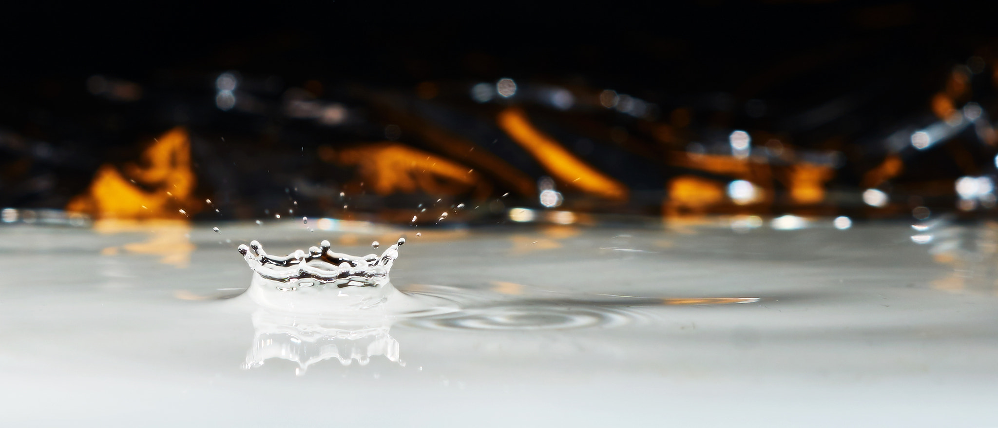 Sony ILCA-77M2 + Sony DT 50mm F1.8 SAM sample photo. Splash photography