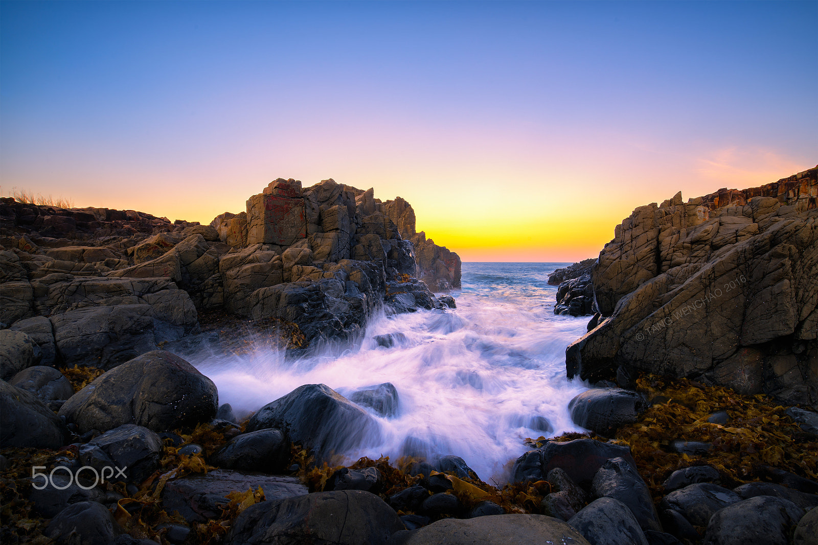 Canon EF 300mm f/2.8L sample photo. Wave photography