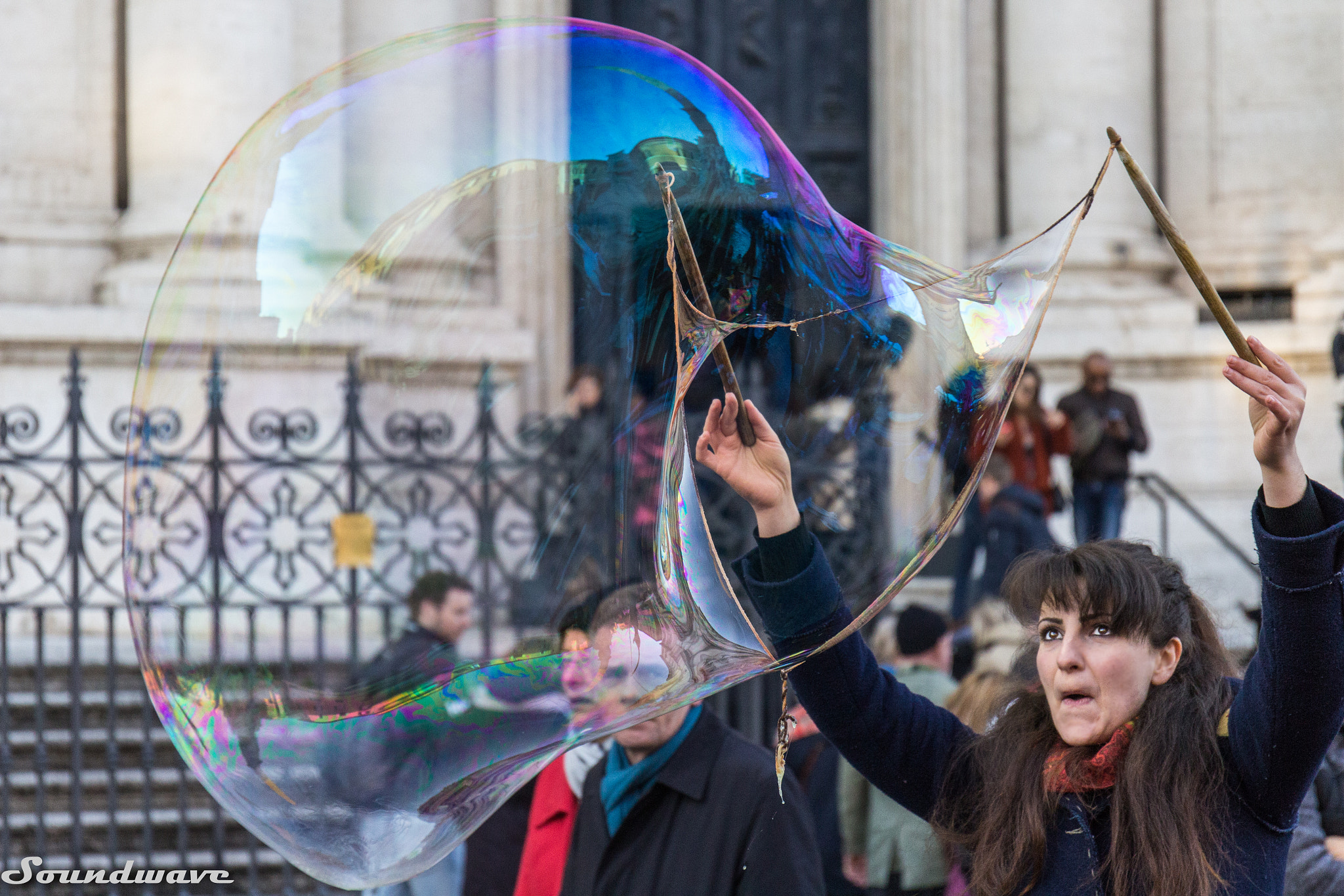 Canon EF 24-70mm F4L IS USM sample photo. The magic of bubbles photography