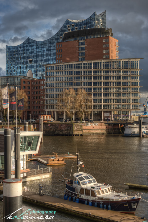 Canon EOS-1Ds Mark II sample photo. Kehrwiederspitze hamburg [hdr] photography