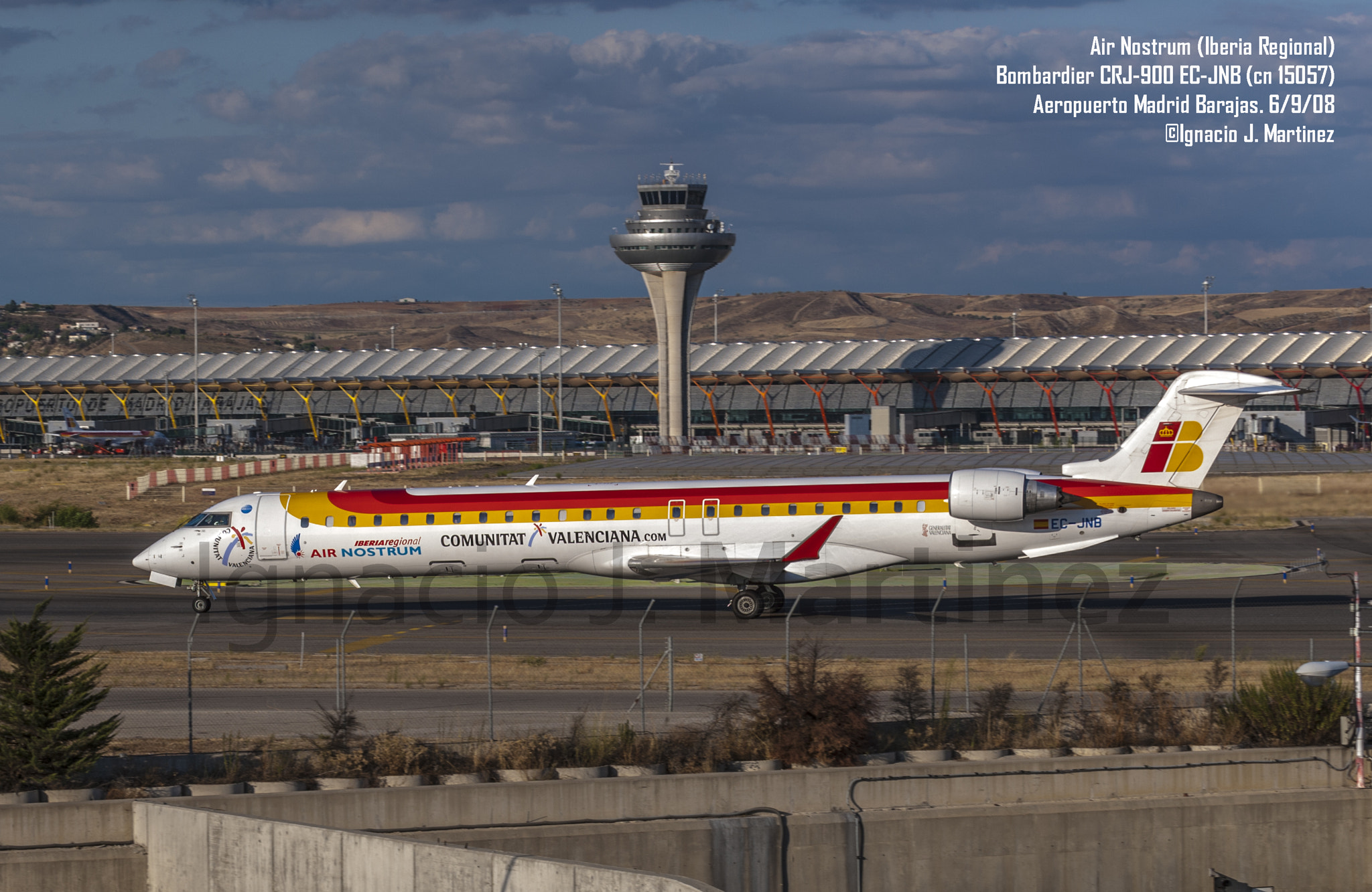 Nikon D200 sample photo. Air nostrum bombardier crj-900 photography
