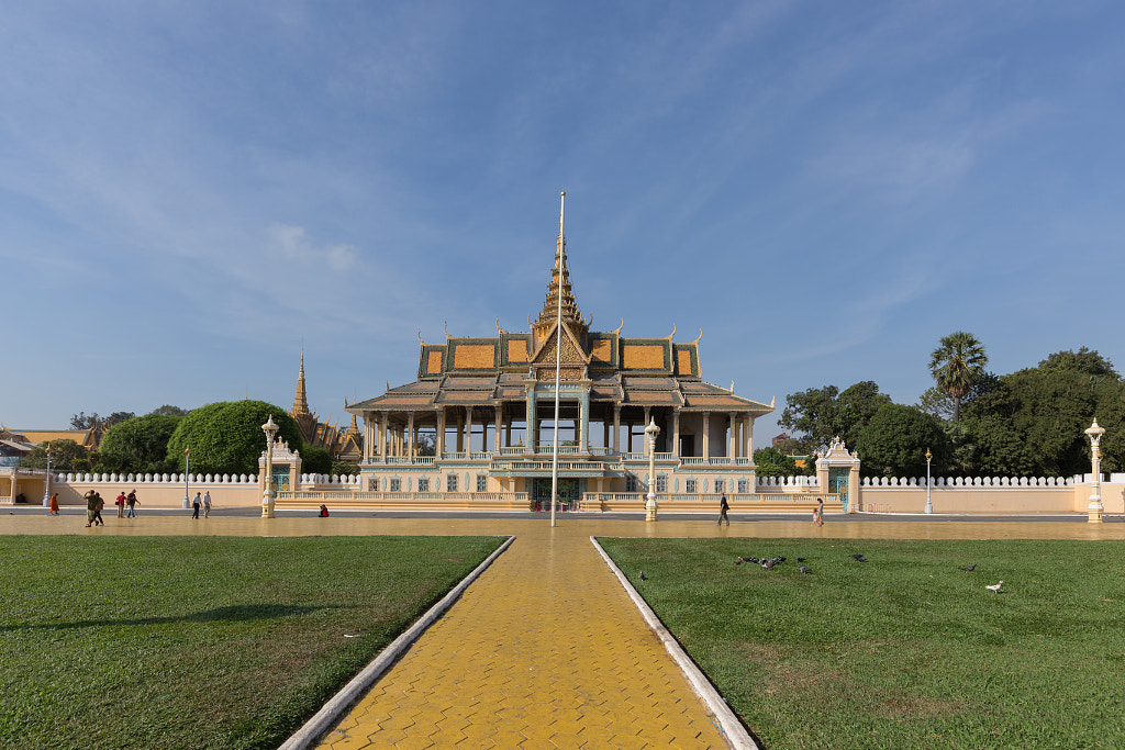Royal Palace in Phnom Penh, Cambodia by ANUJAK JAIMOOK on 500px.com