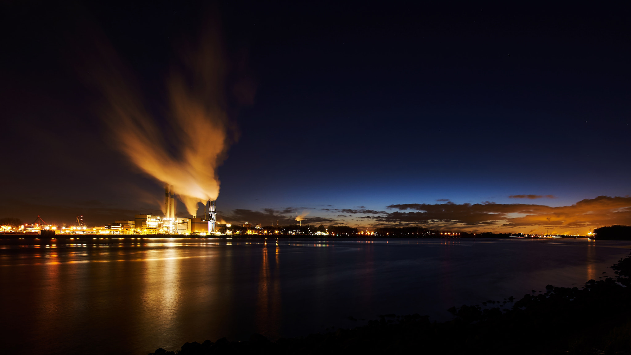 Sony ILCA-77M2 + 10-20mm F3.5 sample photo. Industrial night sky photography