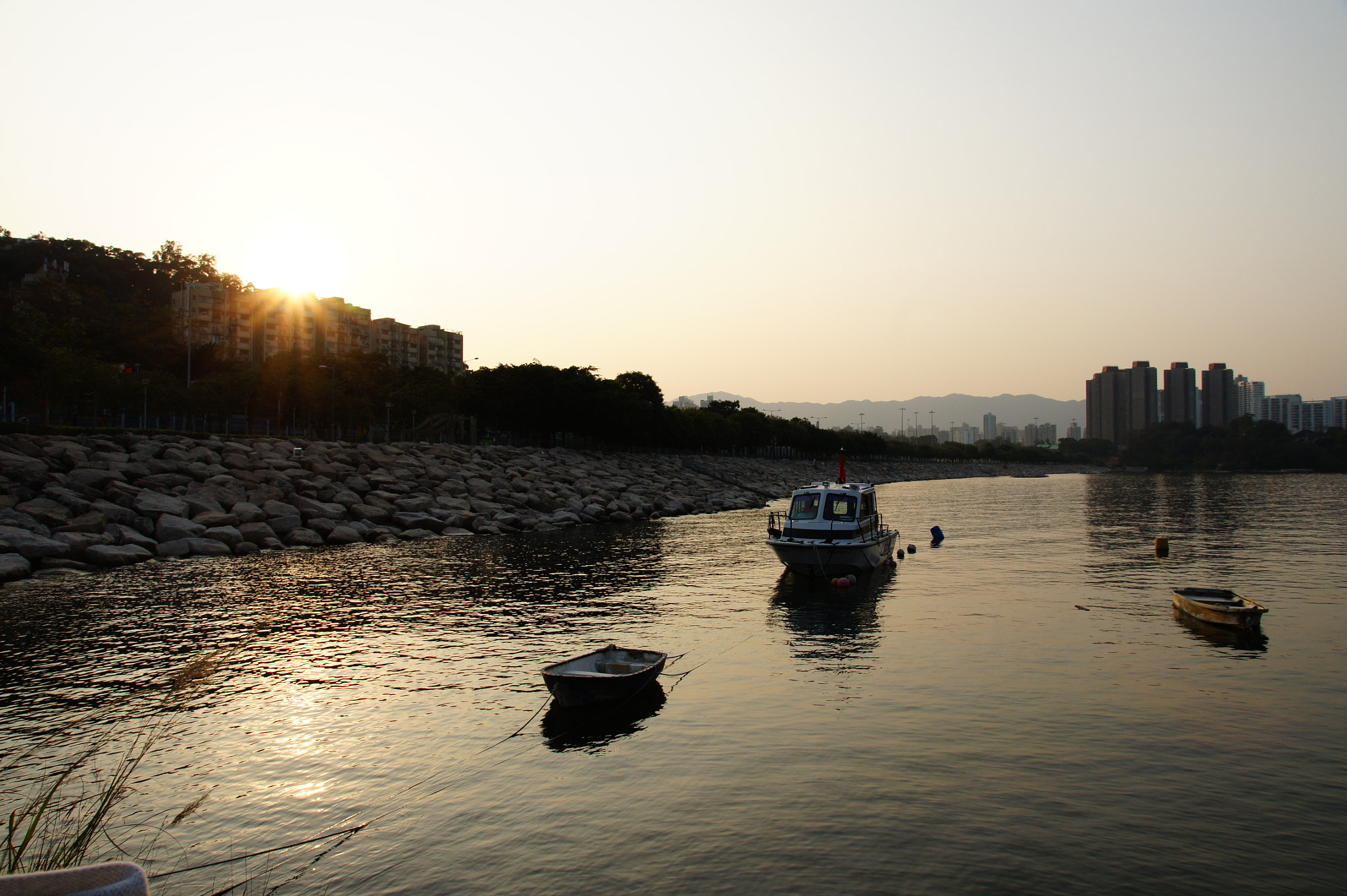 Sony Alpha DSLR-A550 sample photo. Fishing village photography