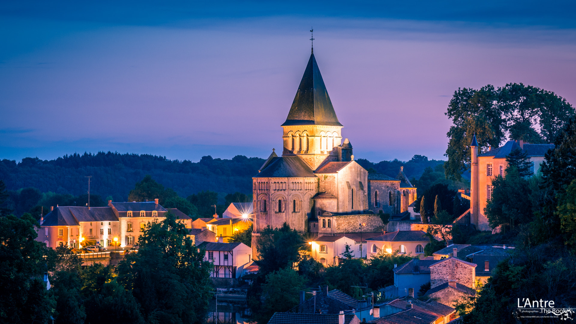 Pentax smc DA 17-70mm F4.0 AL (IF) SDM sample photo. Eglise dans nuit photography