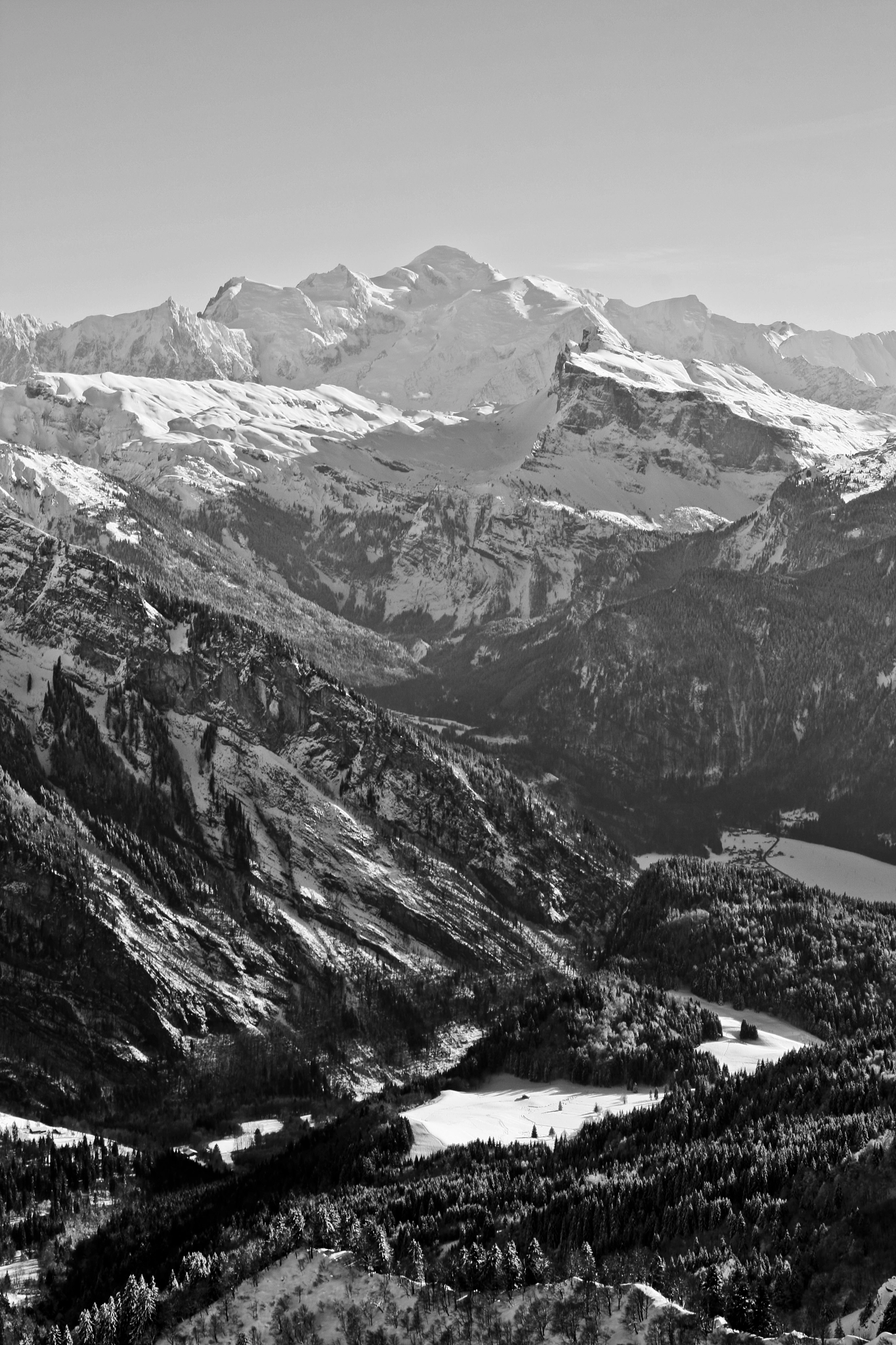 Canon EOS 400D (EOS Digital Rebel XTi / EOS Kiss Digital X) sample photo. Mont blanc photography