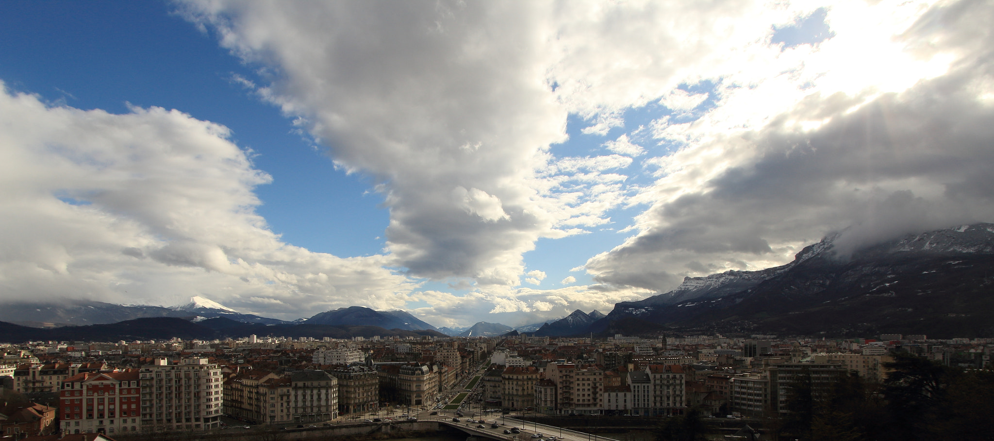 Canon EF-S 10-22mm F3.5-4.5 USM sample photo. Bastille photography