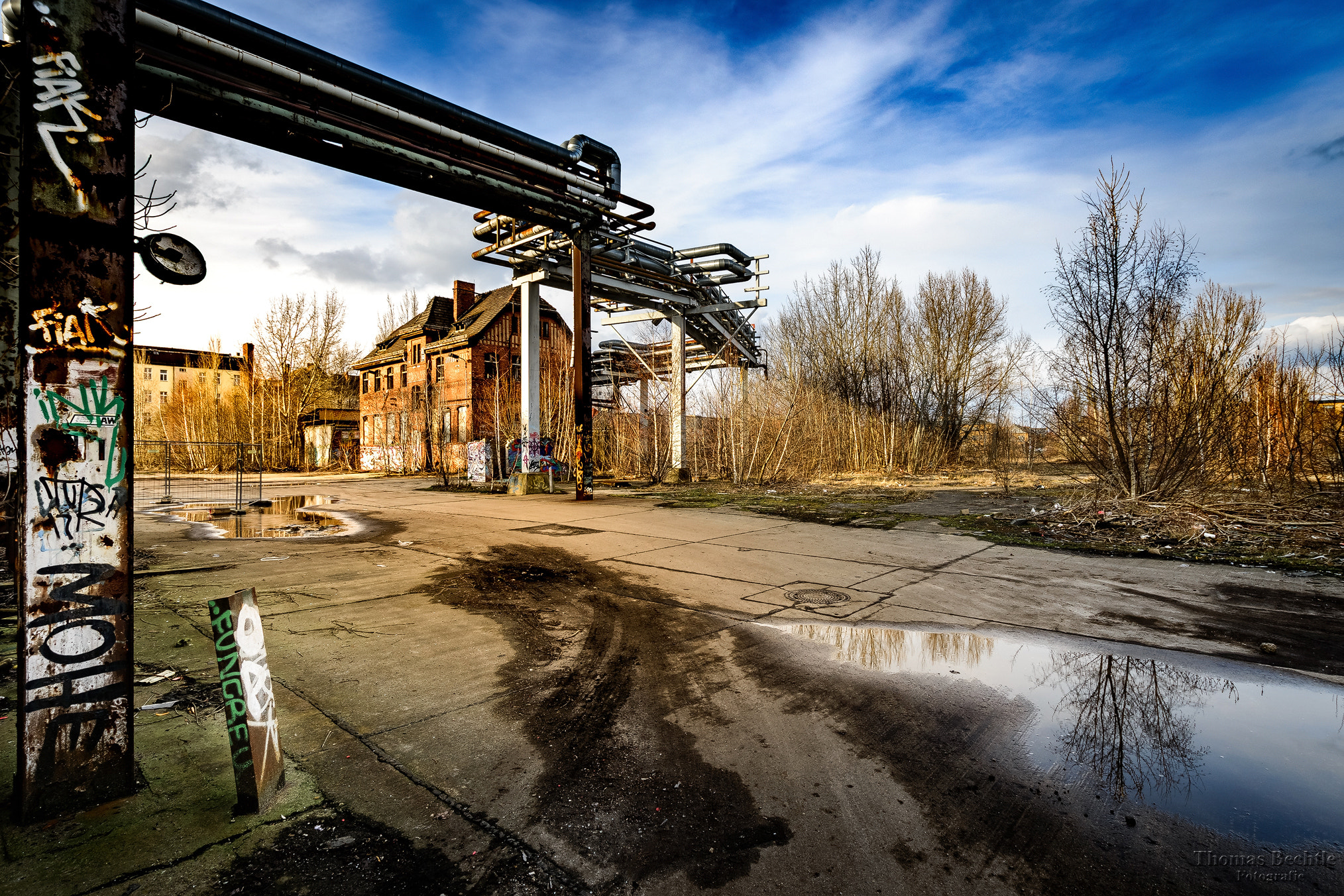 Nikon D800 + Sigma 10-20mm F3.5 EX DC HSM sample photo. Lost places berlin - schöneweide photography