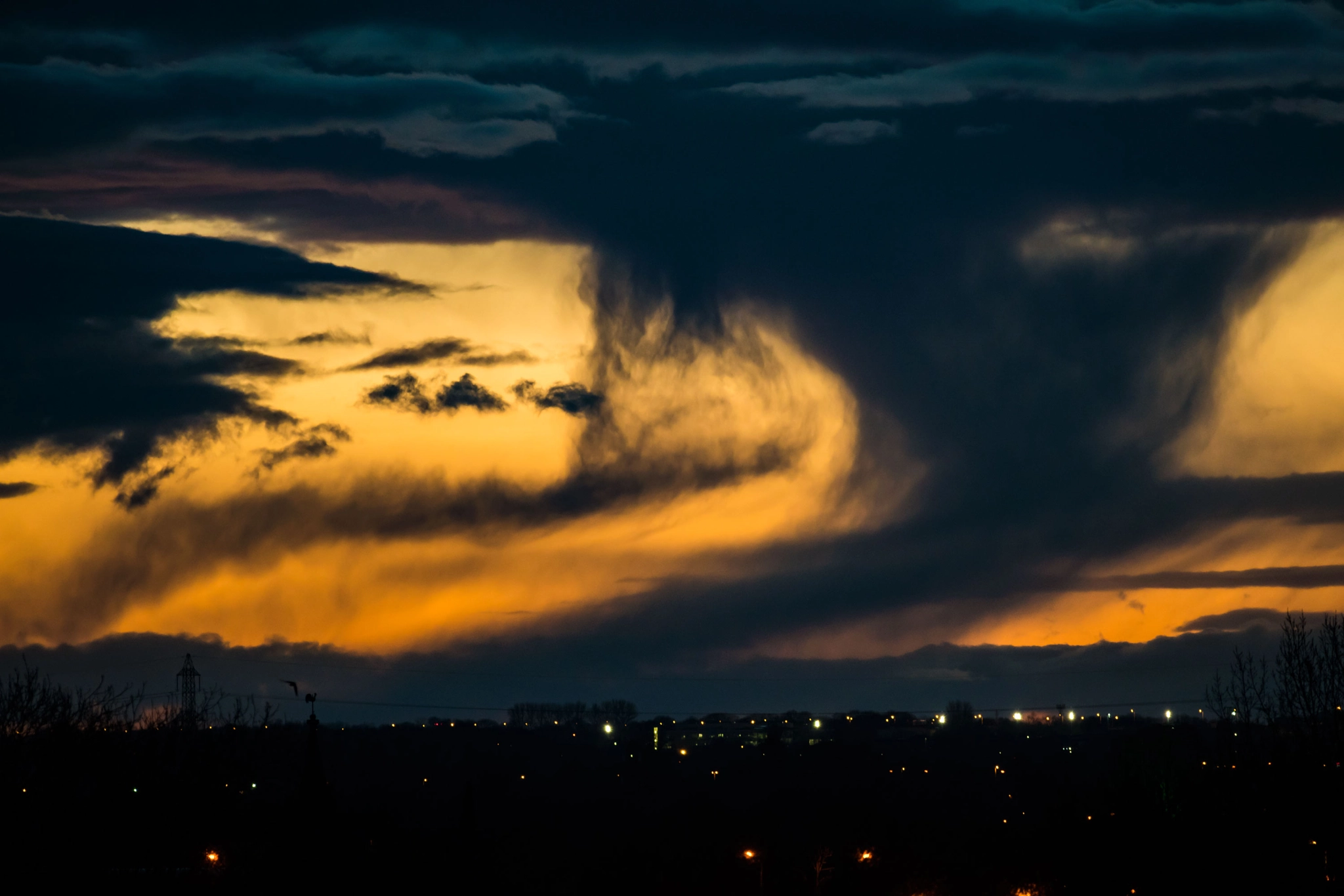 Sony a7R II + Canon EF 400mm F5.6L USM sample photo. Snow on the way? photography