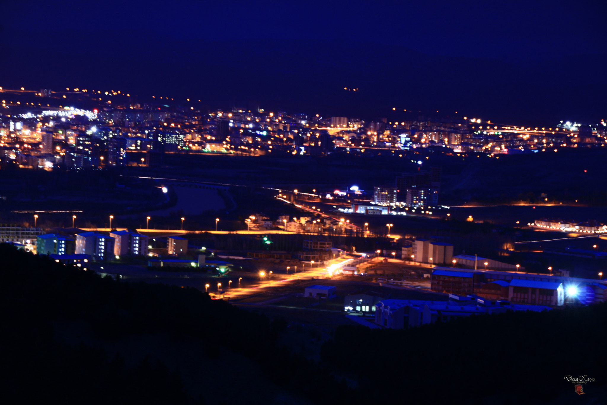 Sigma 18-250mm F3.5-6.3 DC OS HSM sample photo. Parlementer blue photography