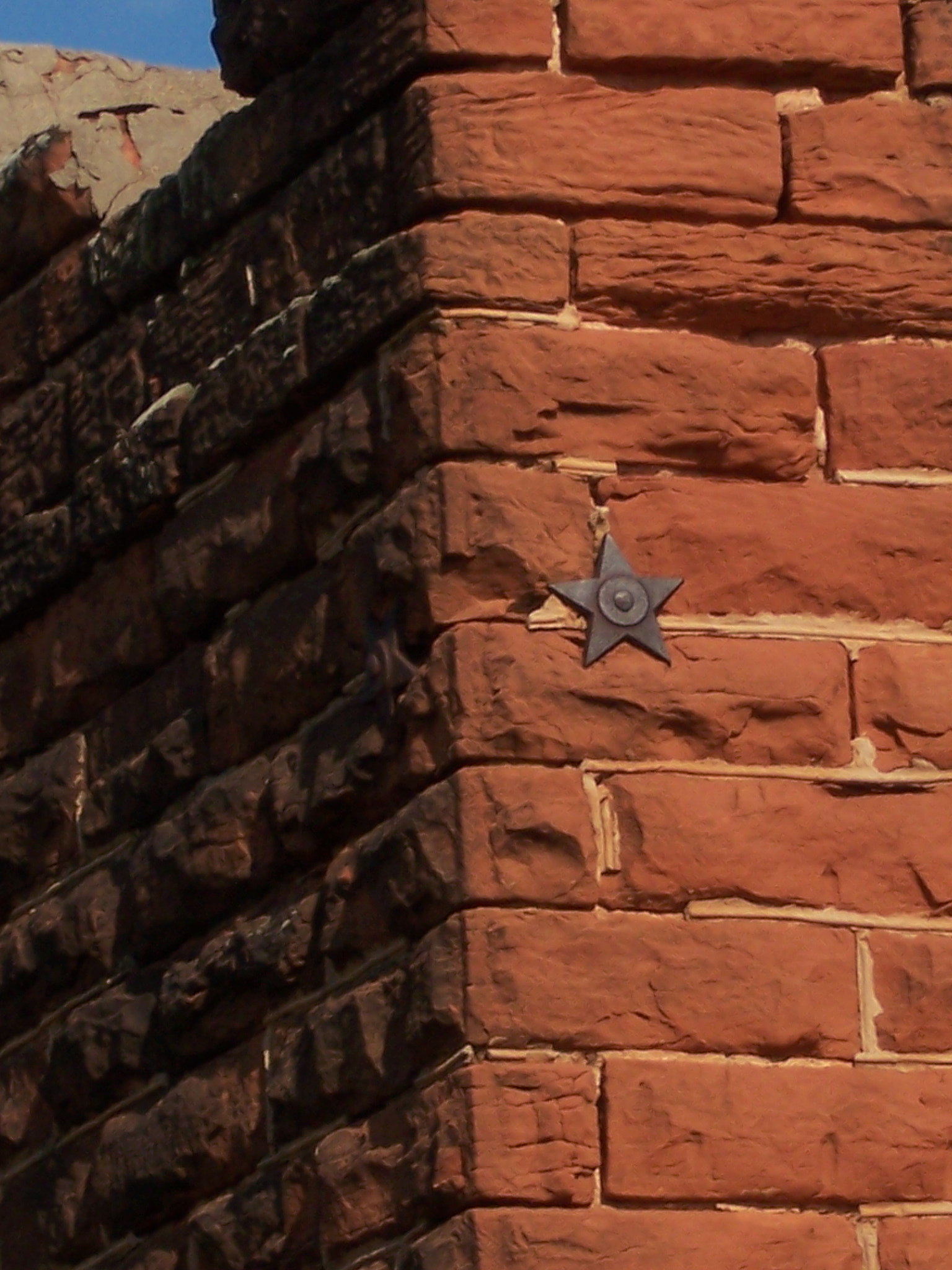 Kodak Z730 ZOOM DIGITAL CAMERA sample photo. Kent county jail, tx ranger star, west wall, roof corner photography