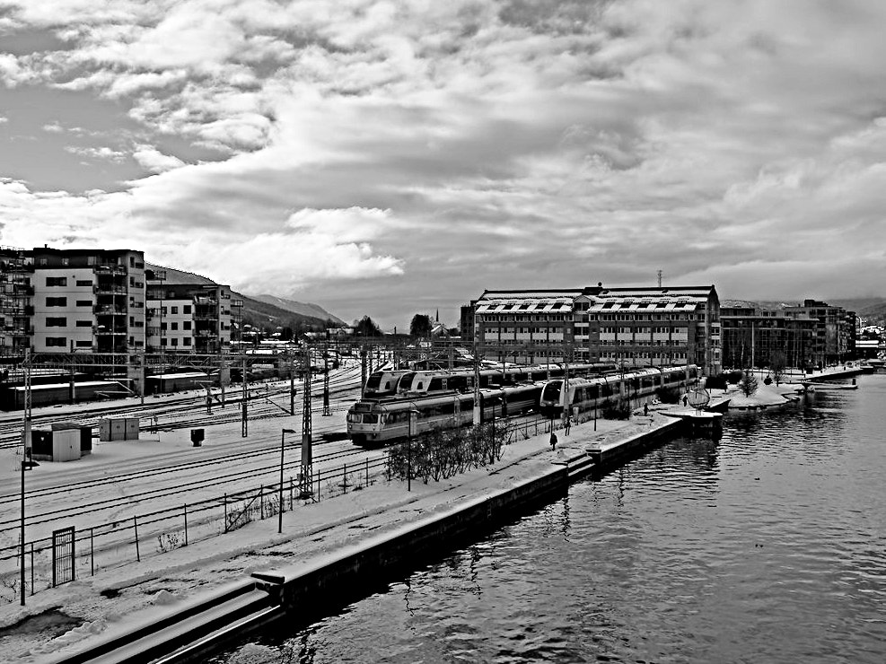 Olympus PEN E-PL6 + Sigma 19mm F2.8 DN Art sample photo. Drammen photography