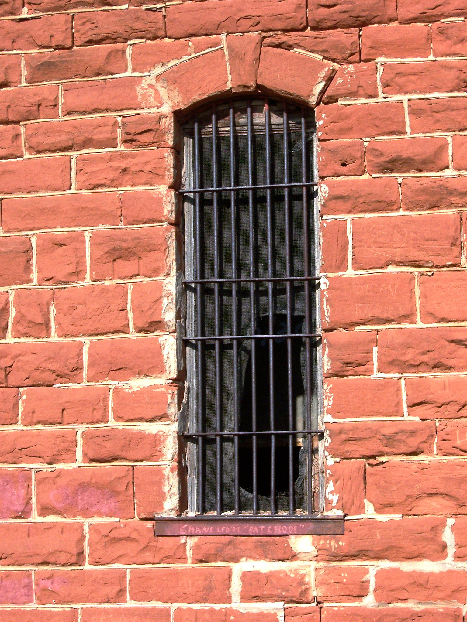 Kodak Z730 ZOOM DIGITAL CAMERA sample photo. Kent county jail, west window photography