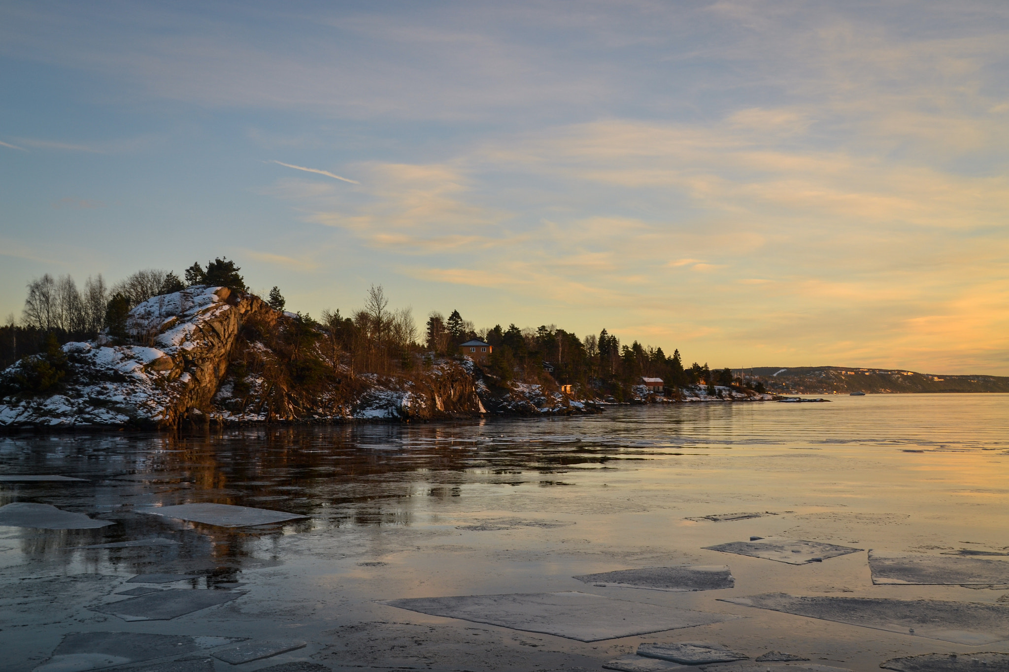 Sigma 18-200mm F3.5-6.3 DC OS HSM sample photo. Vækerø bay photography