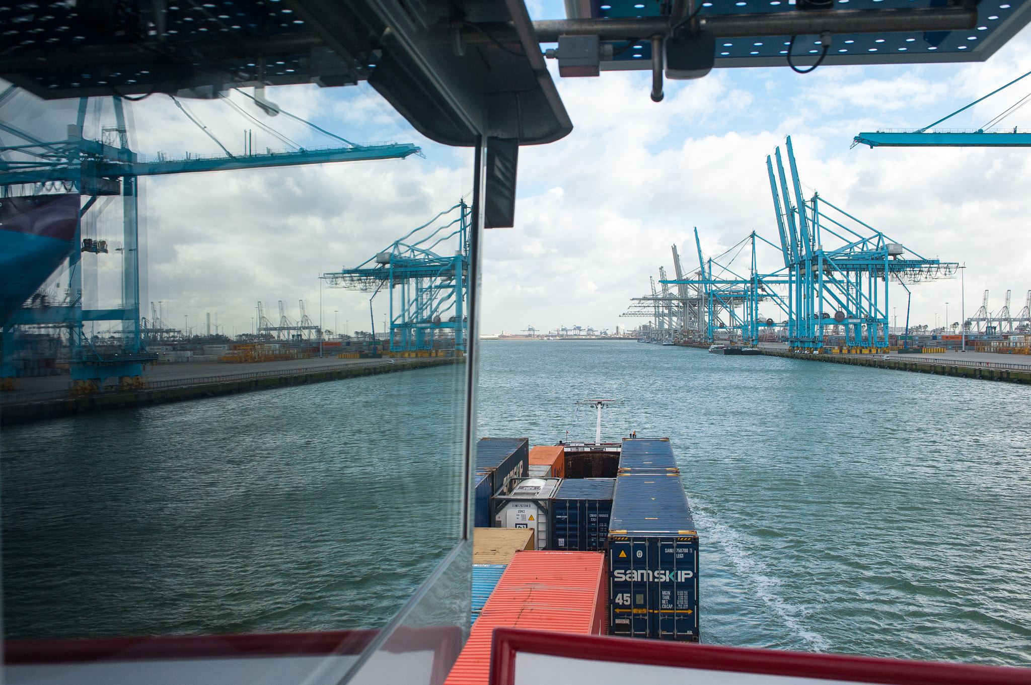 AF Zoom-Nikkor 35-70mm f/2.8D sample photo. Mv rotterdam photography