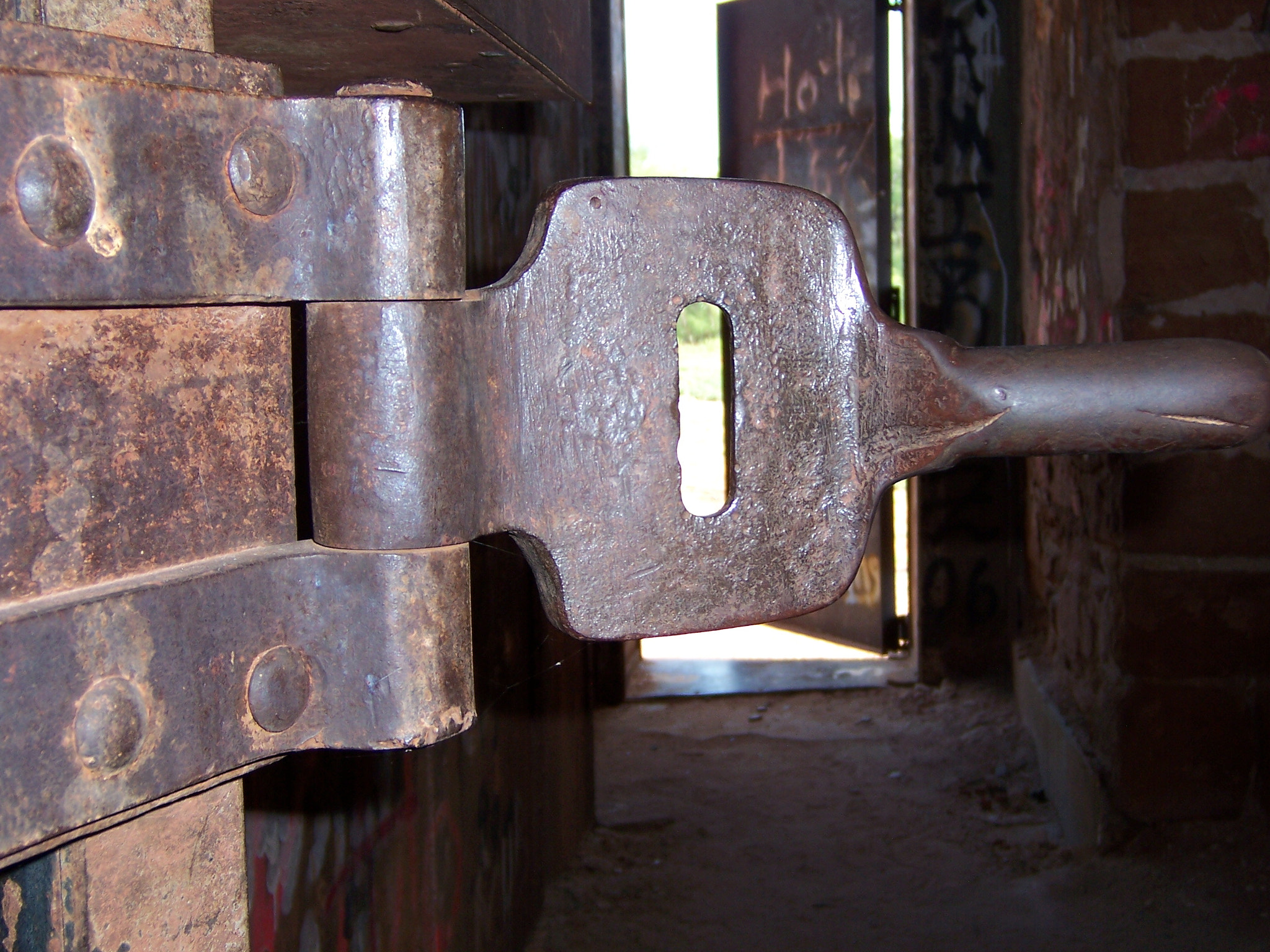 Kodak Z730 ZOOM DIGITAL CAMERA sample photo. Kent county jail, cage gate latch, walkway to front entry photography