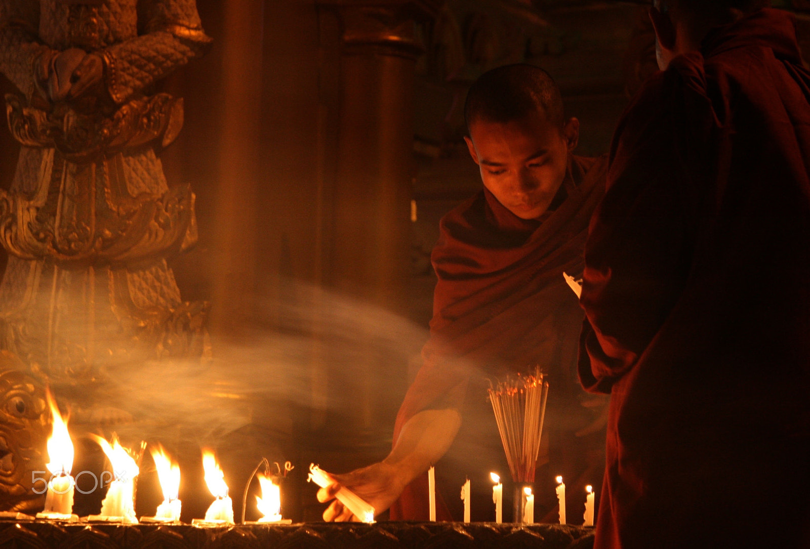 Canon EOS 400D (EOS Digital Rebel XTi / EOS Kiss Digital X) sample photo. Shwedagon pagoda, rangoon, burma - 2012 photography