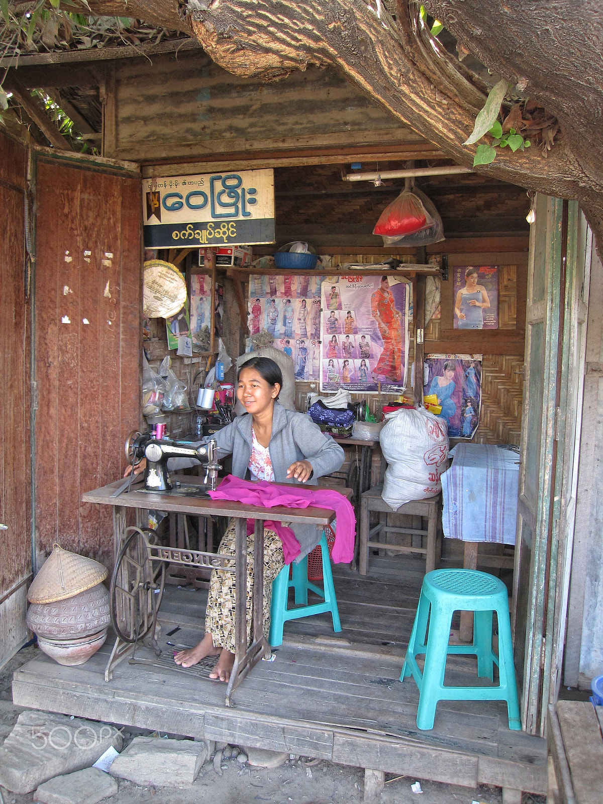 Canon PowerShot SD880 IS (Digital IXUS 870 IS / IXY Digital 920 IS) sample photo. Mandalay, burma - 2012 photography