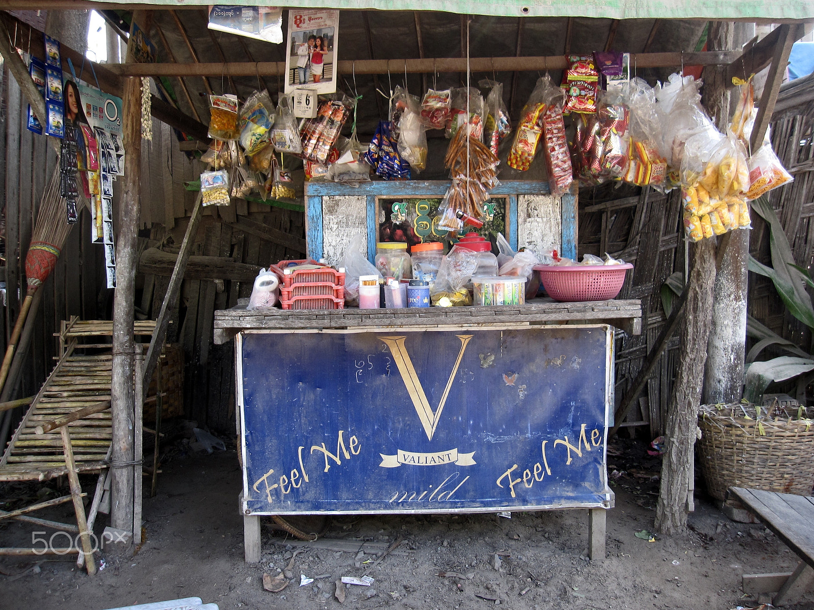 Canon PowerShot SD880 IS (Digital IXUS 870 IS / IXY Digital 920 IS) sample photo. Mandalay, burma - 2012 photography