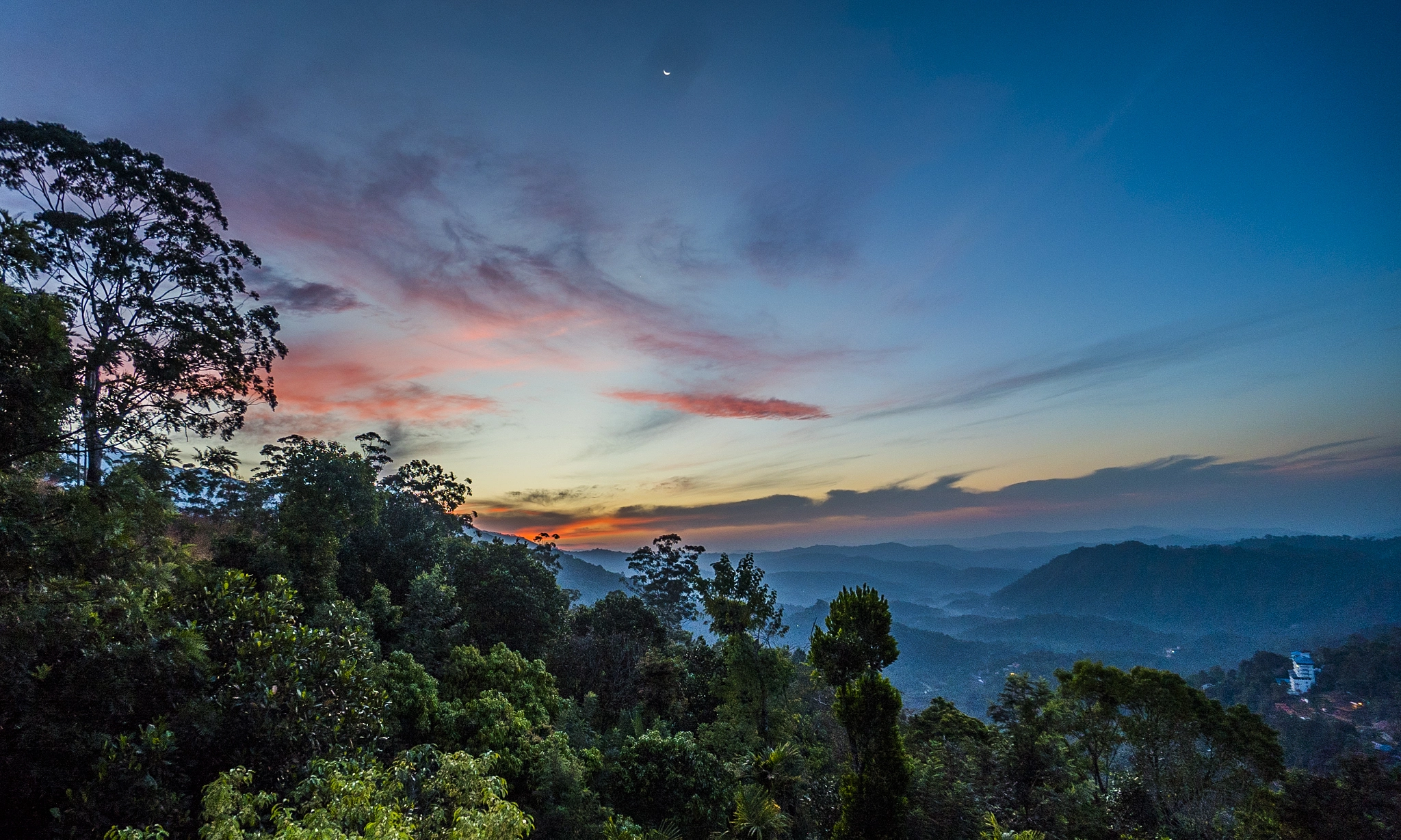 Sony a7S + Sony E 10-18mm F4 OSS sample photo. Morning full of colors photography