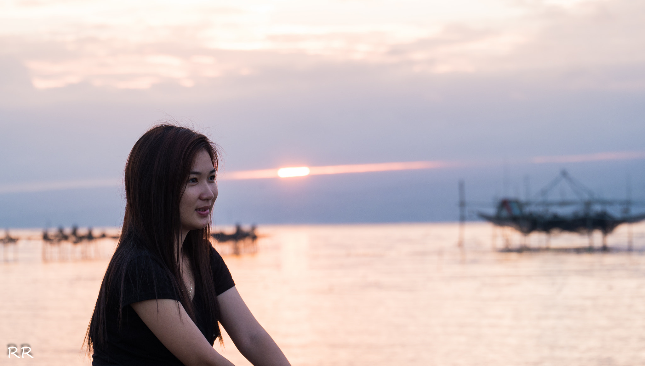 Fujifilm X-A1 + Fujifilm XC 50-230mm F4.5-6.7 OIS sample photo. The sunrise photography