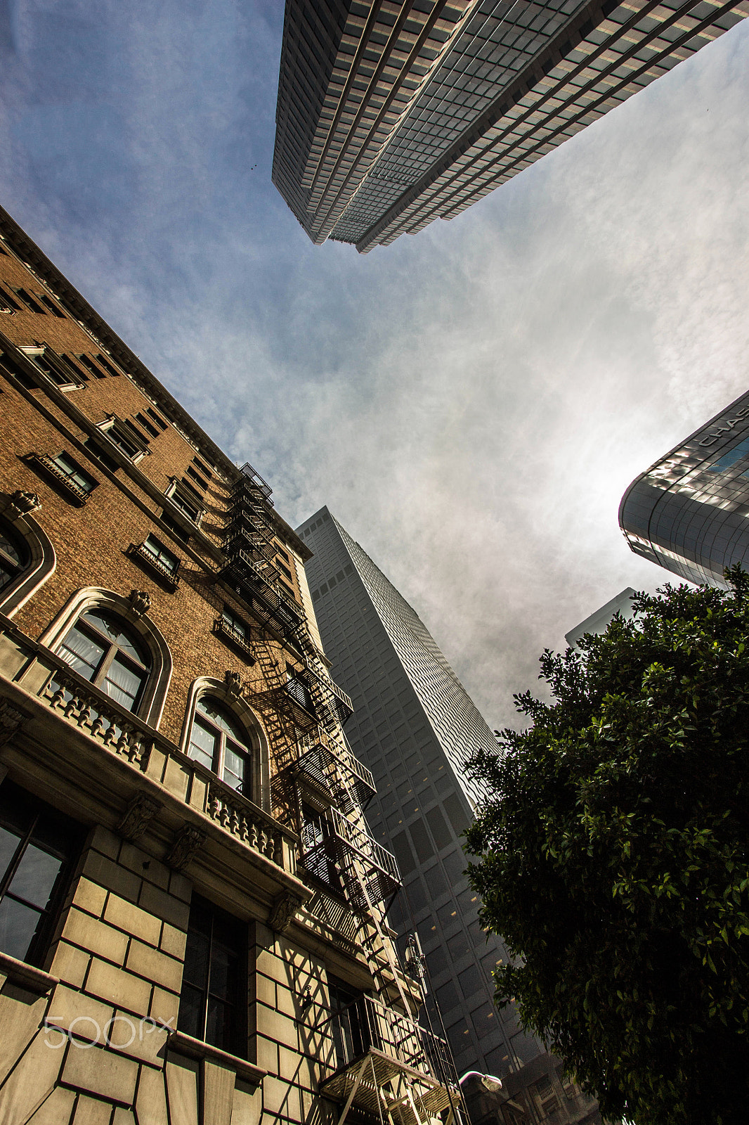 Canon EF-S 10-22mm F3.5-4.5 USM sample photo. Buildings in downtown l.a. photography