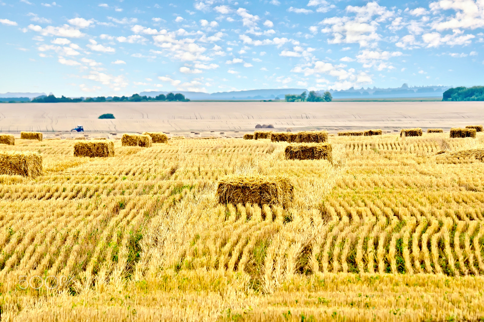 Nikon D7000 + Sigma 70-300mm F4-5.6 DG OS sample photo. Bales of straw rectangular and sky photography