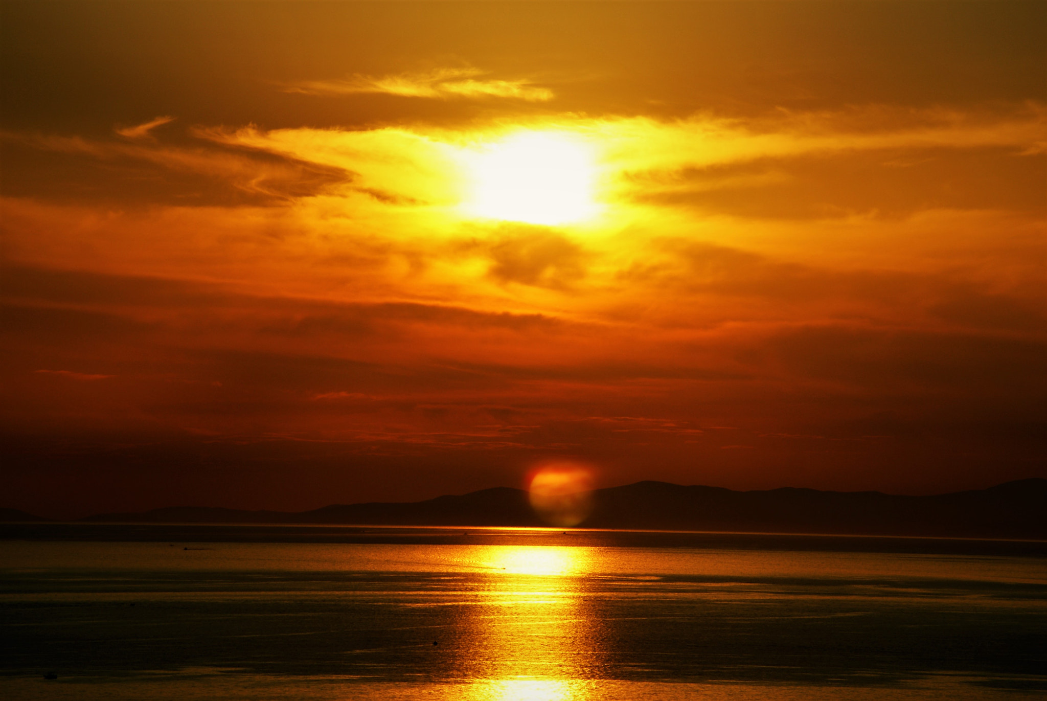 Sony Alpha DSLR-A300 + Sony DT 55-200mm F4-5.6 SAM sample photo. Sundown photography