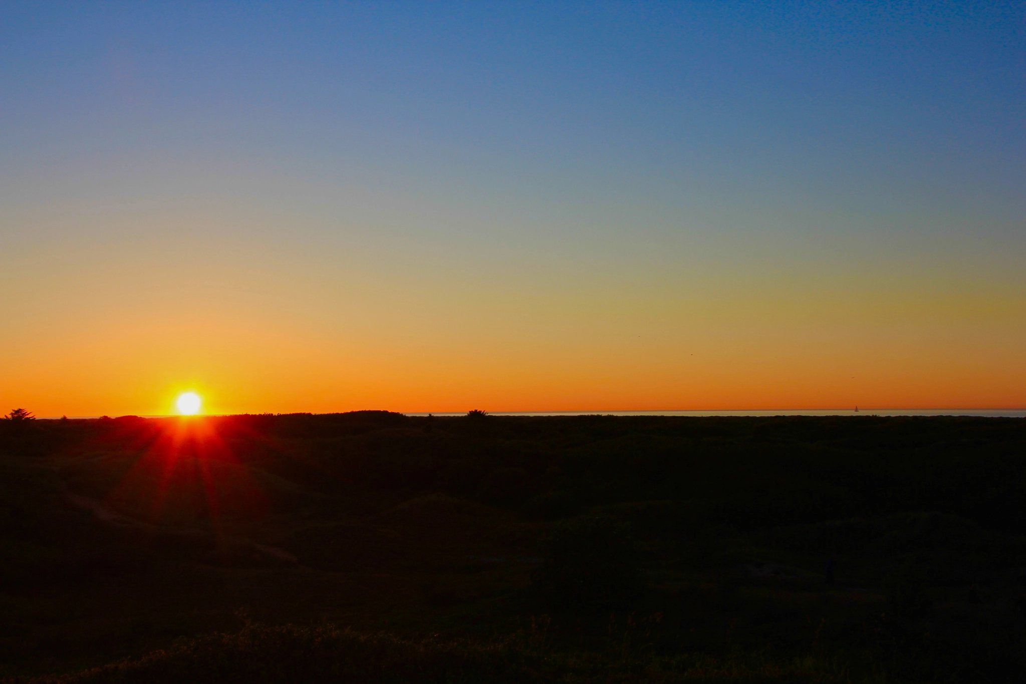 Canon EOS 60D + Sigma 18-200mm F3.5-6.3 II DC OS HSM sample photo. Sunset over skagen, denmark photography