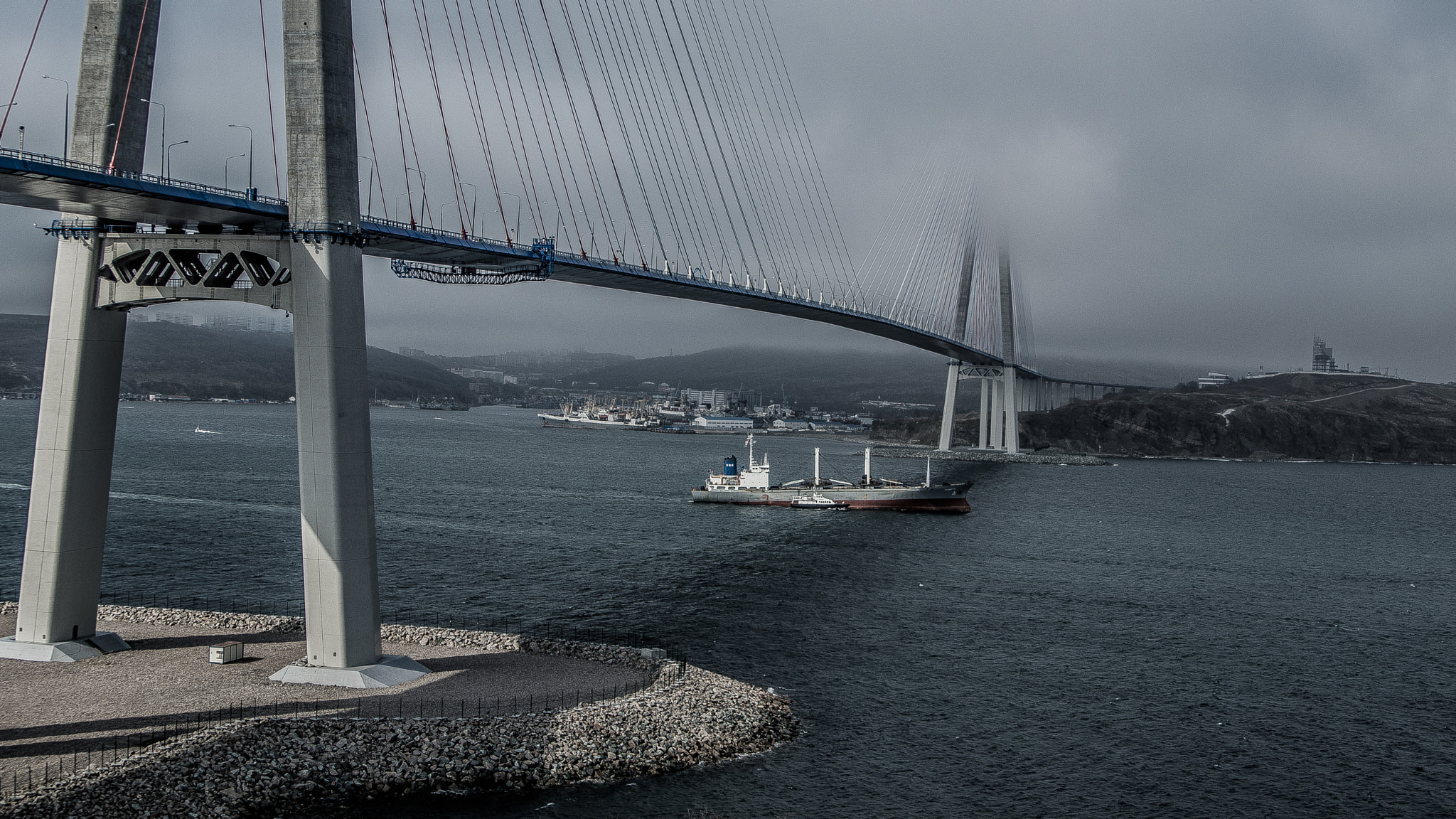 Sony SLT-A77 + Sony 28-75mm F2.8 SAM sample photo. Russian bridge photography