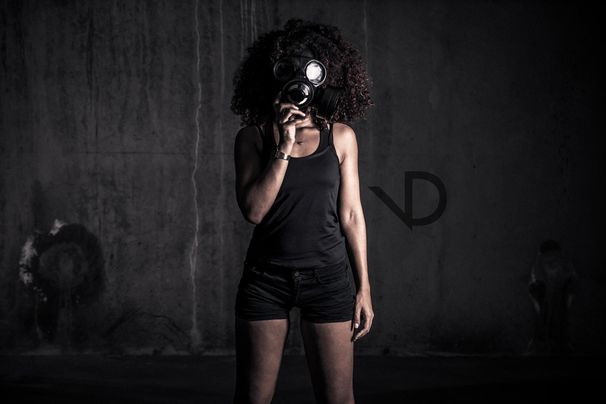 Sigma 17-70mm F2.8-4 DC Macro HSM sample photo. Gas mask girl photography