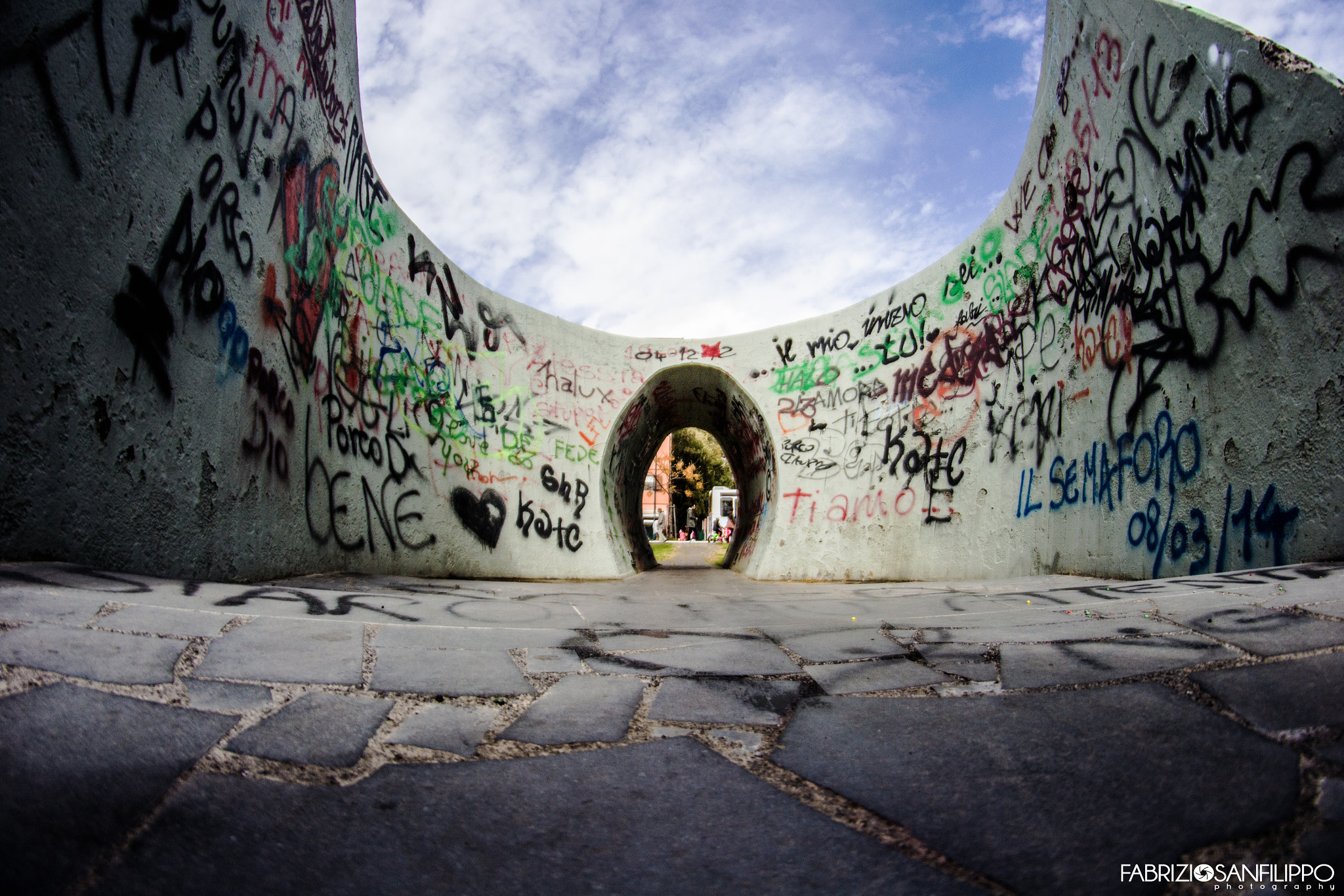 Nikon D3100 + Samyang 8mm F3.5 Aspherical IF MC Fisheye sample photo. The bow photography
