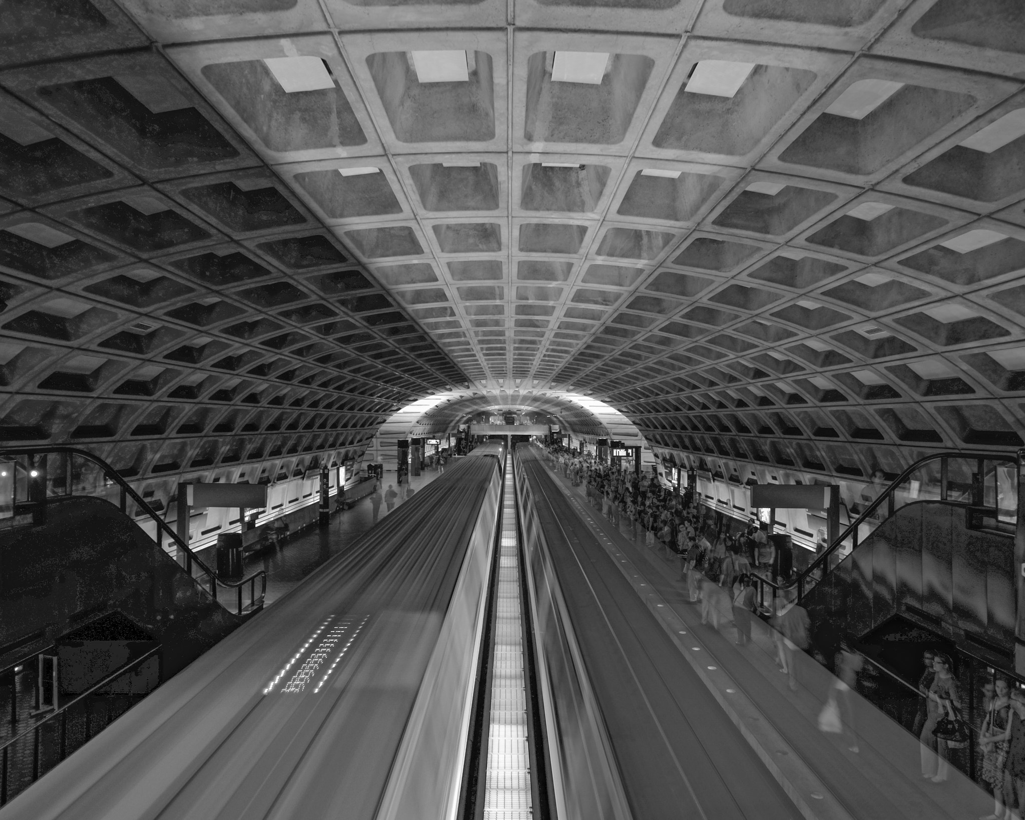 Fujifilm X-M1 + Fujifilm XF 14mm F2.8 R sample photo. Metro center infrared photography