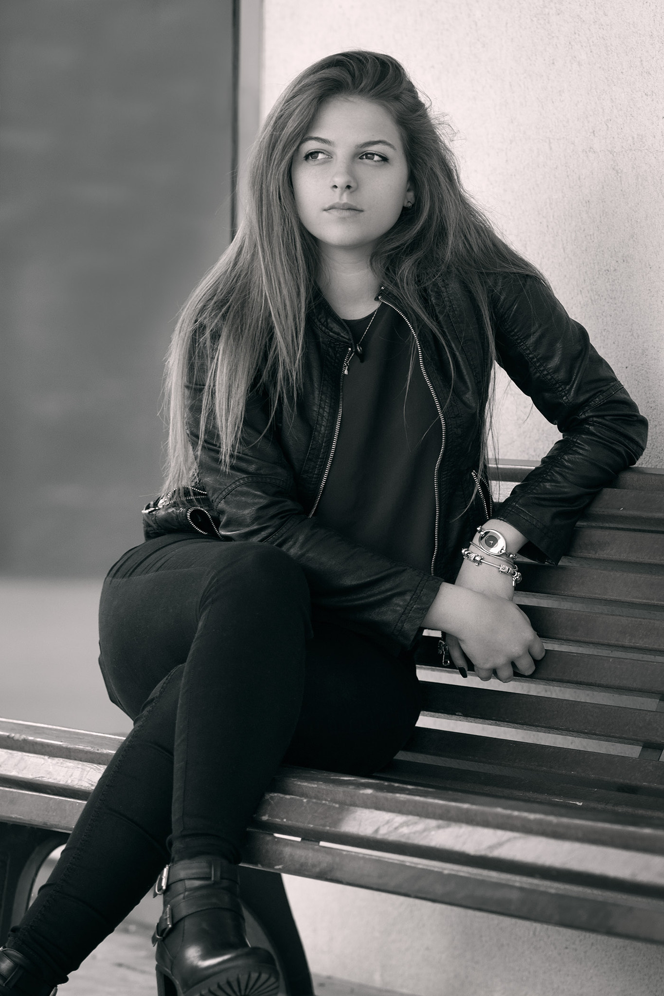 Sony Sonnar T* 135mm F1.8 ZA sample photo. Watching you photography